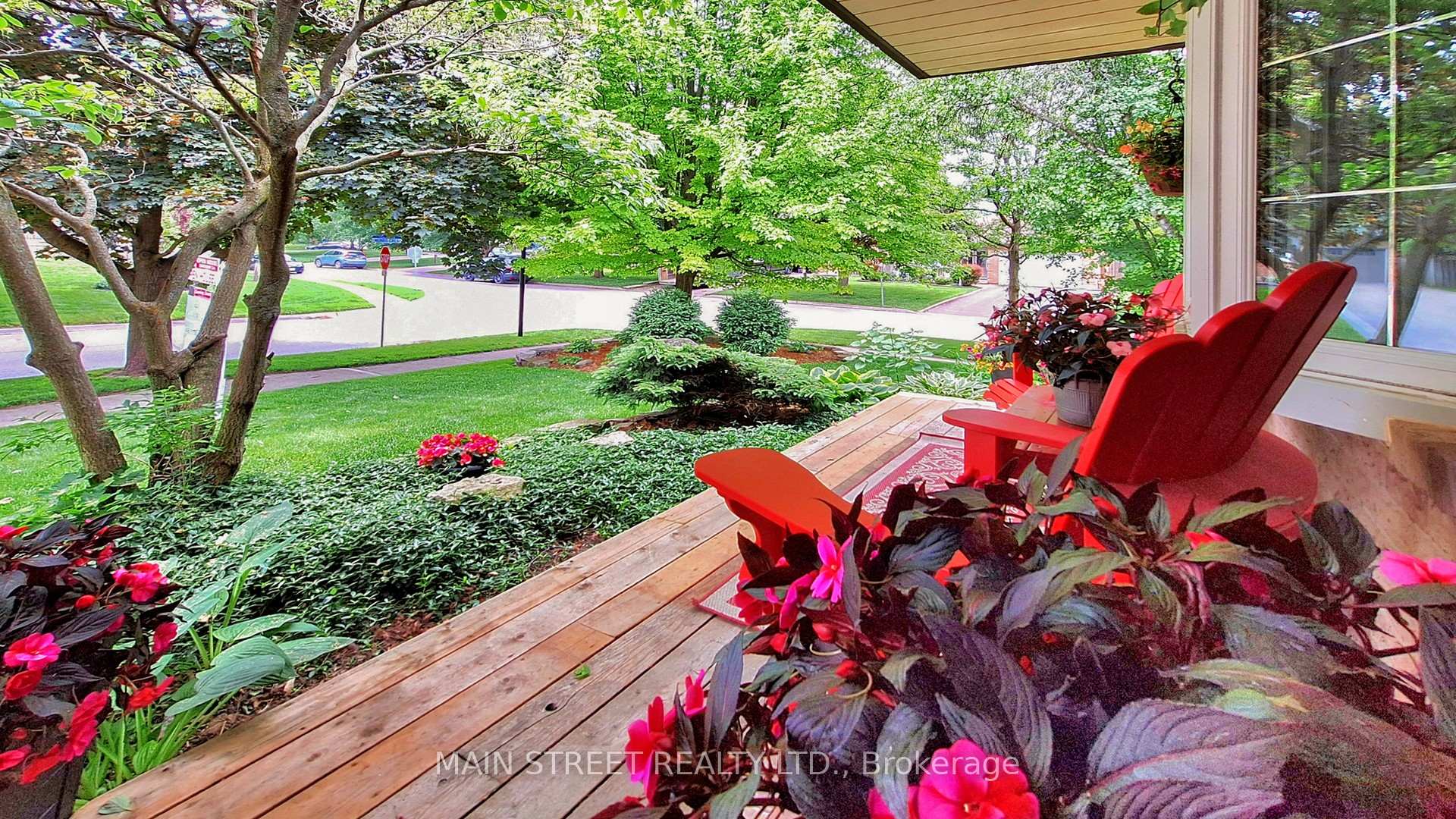 Photo 5 of 21 Munro Crescent, Uxbridge — HOMEH