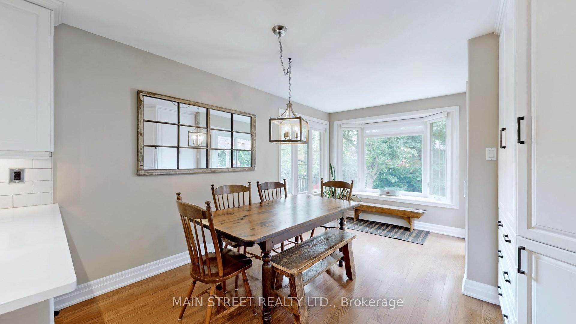 Photo 11 of 21 Munro Crescent, Uxbridge — HOMEH