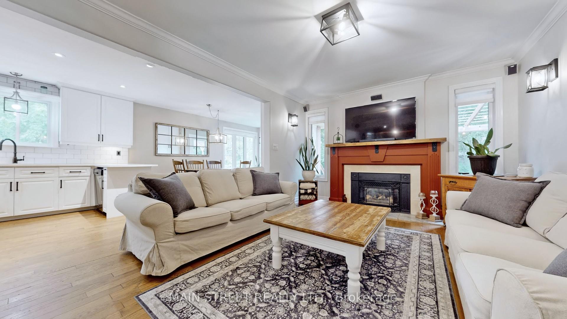 Photo 14 of 21 Munro Crescent, Uxbridge — HOMEH
