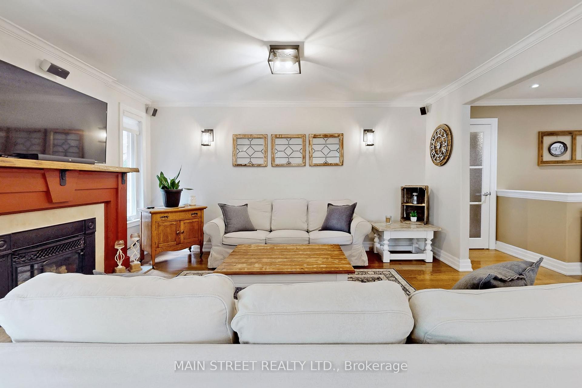 Photo 15 of 21 Munro Crescent, Uxbridge — HOMEH
