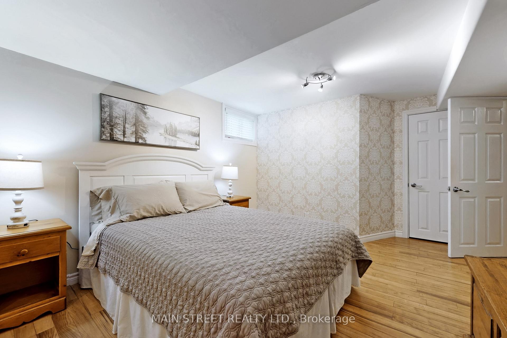 Photo 33 of 21 Munro Crescent, Uxbridge — HOMEH