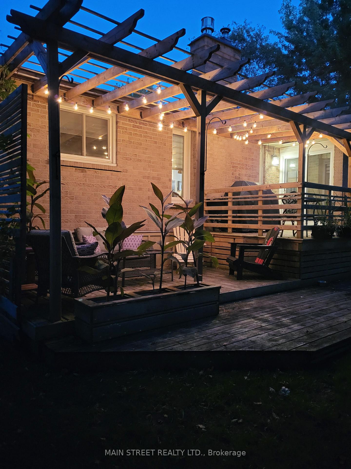 Photo 47 of 21 Munro Crescent, Uxbridge — HOMEH