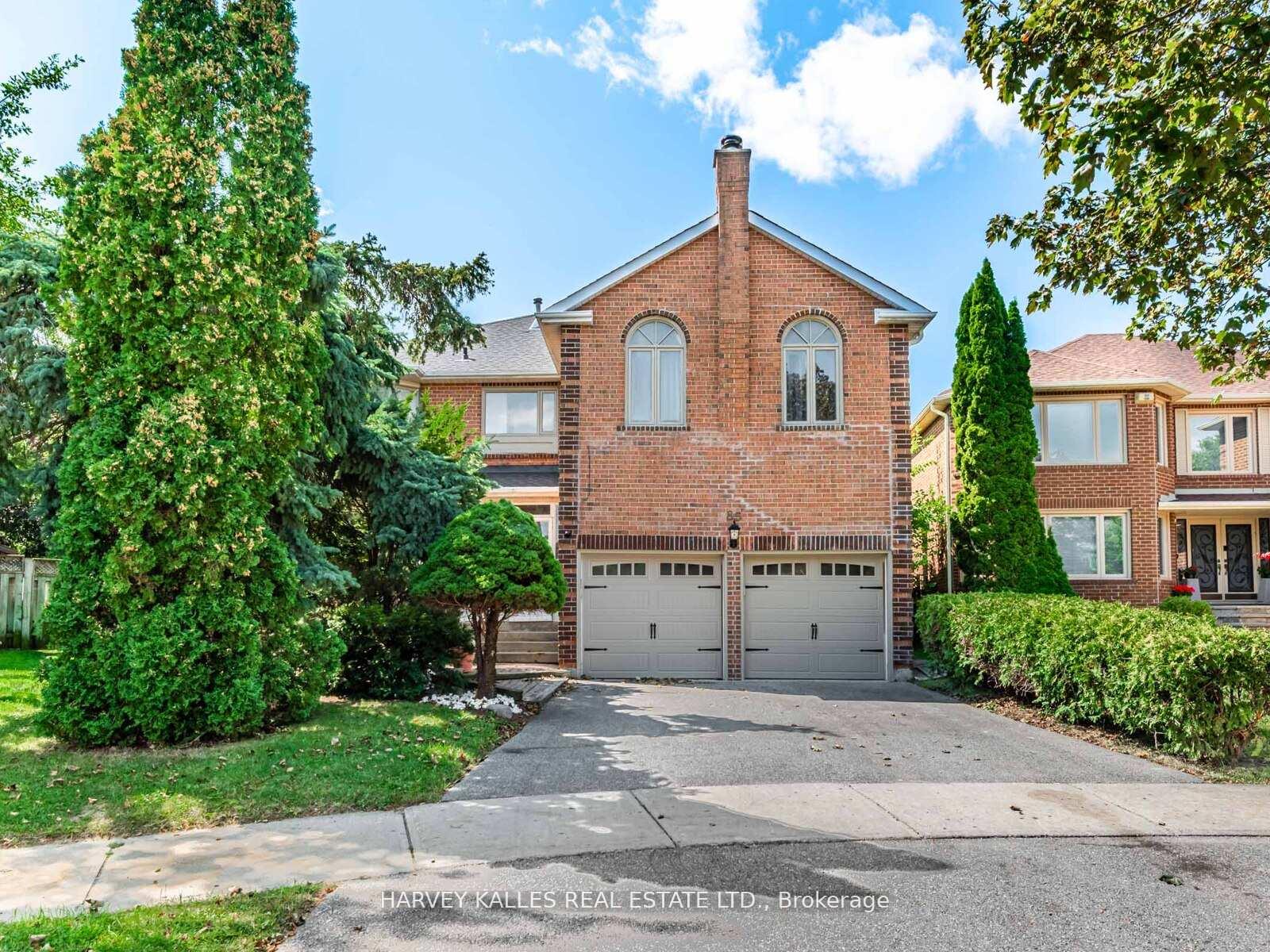 Photo 2 of 85 Franmore Circle, Vaughan, Crestwood-Springfarm-Yorkhill — HOMEH