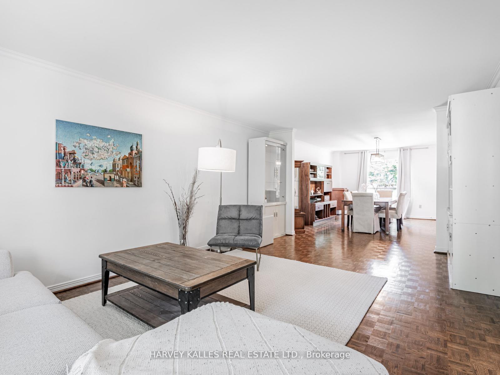 Photo 7 of 85 Franmore Circle, Vaughan, Crestwood-Springfarm-Yorkhill — HOMEH