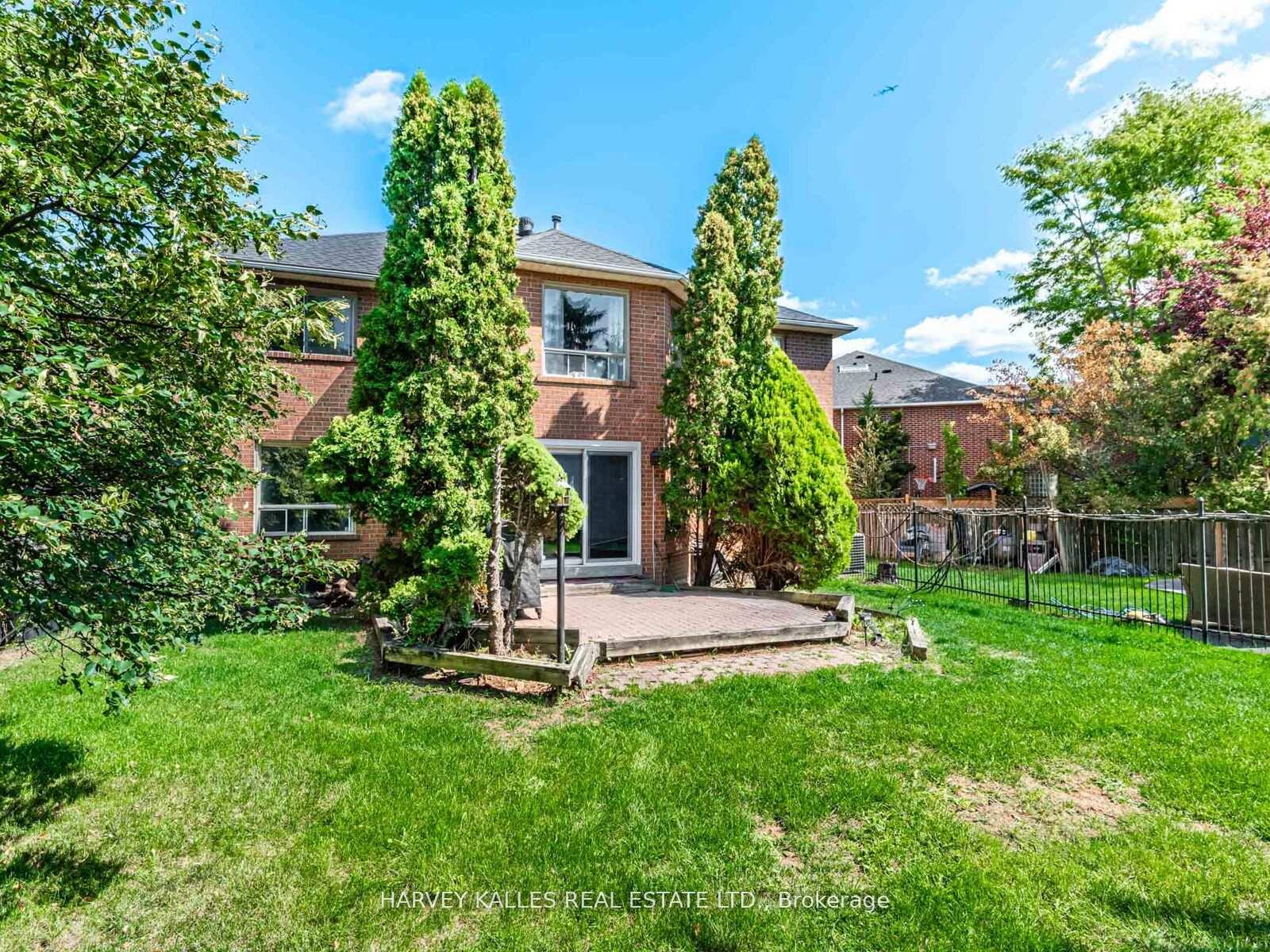 Photo 37 of 85 Franmore Circle, Vaughan, Crestwood-Springfarm-Yorkhill — HOMEH