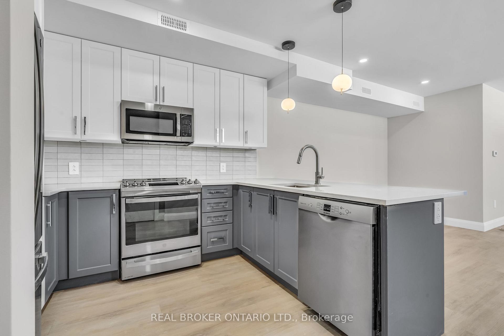 Photo 3 of Unit C, 404 Arlington Avenue, Ottawa, West Centre Town — HOMEH