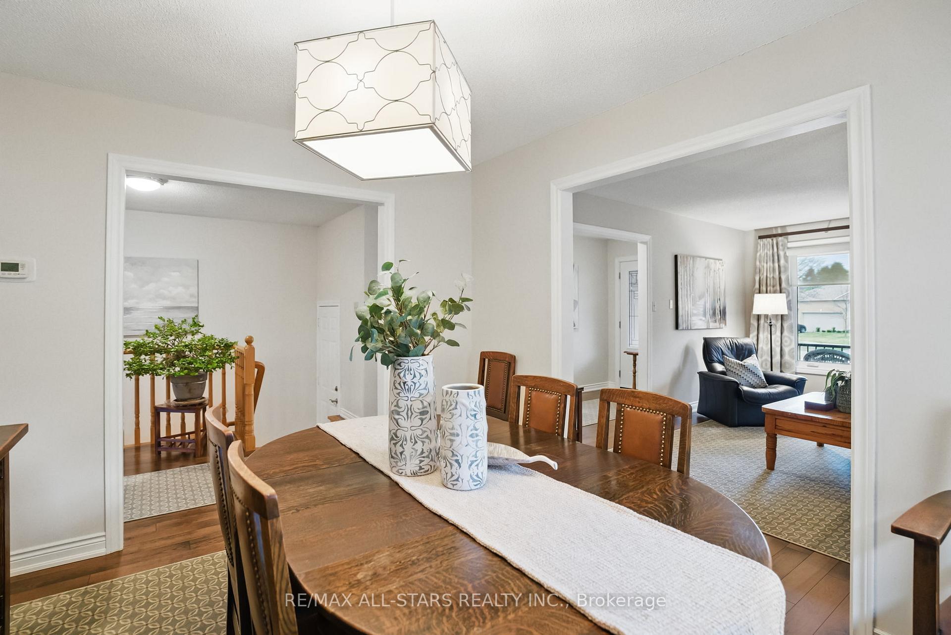 Photo 8 of 15 St Johns Court, Uxbridge — HOMEH