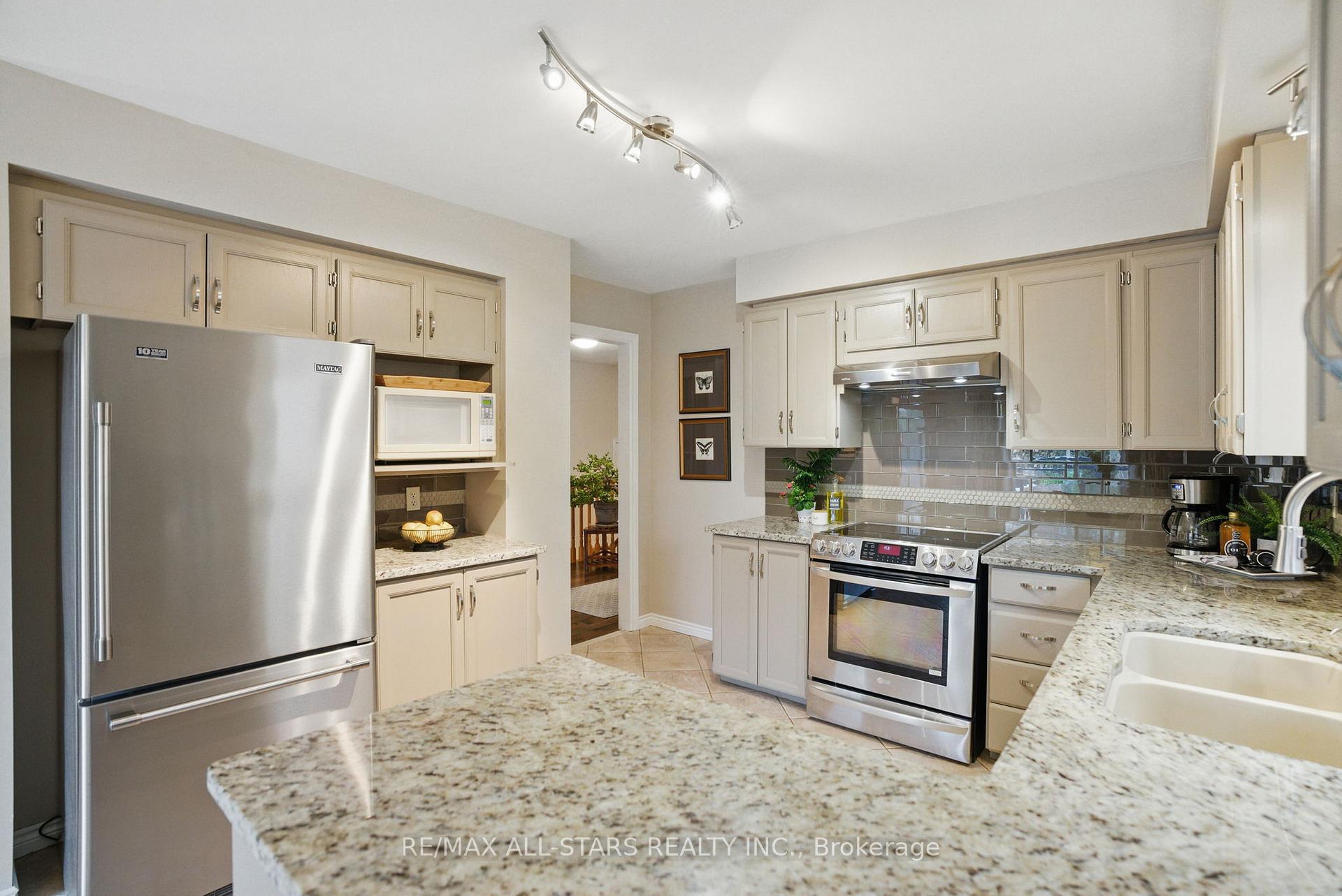 Photo 14 of 15 St Johns Court, Uxbridge — HOMEH