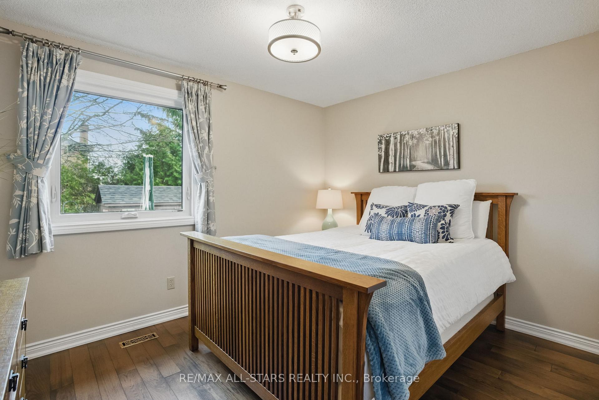 Photo 20 of 15 St Johns Court, Uxbridge — HOMEH