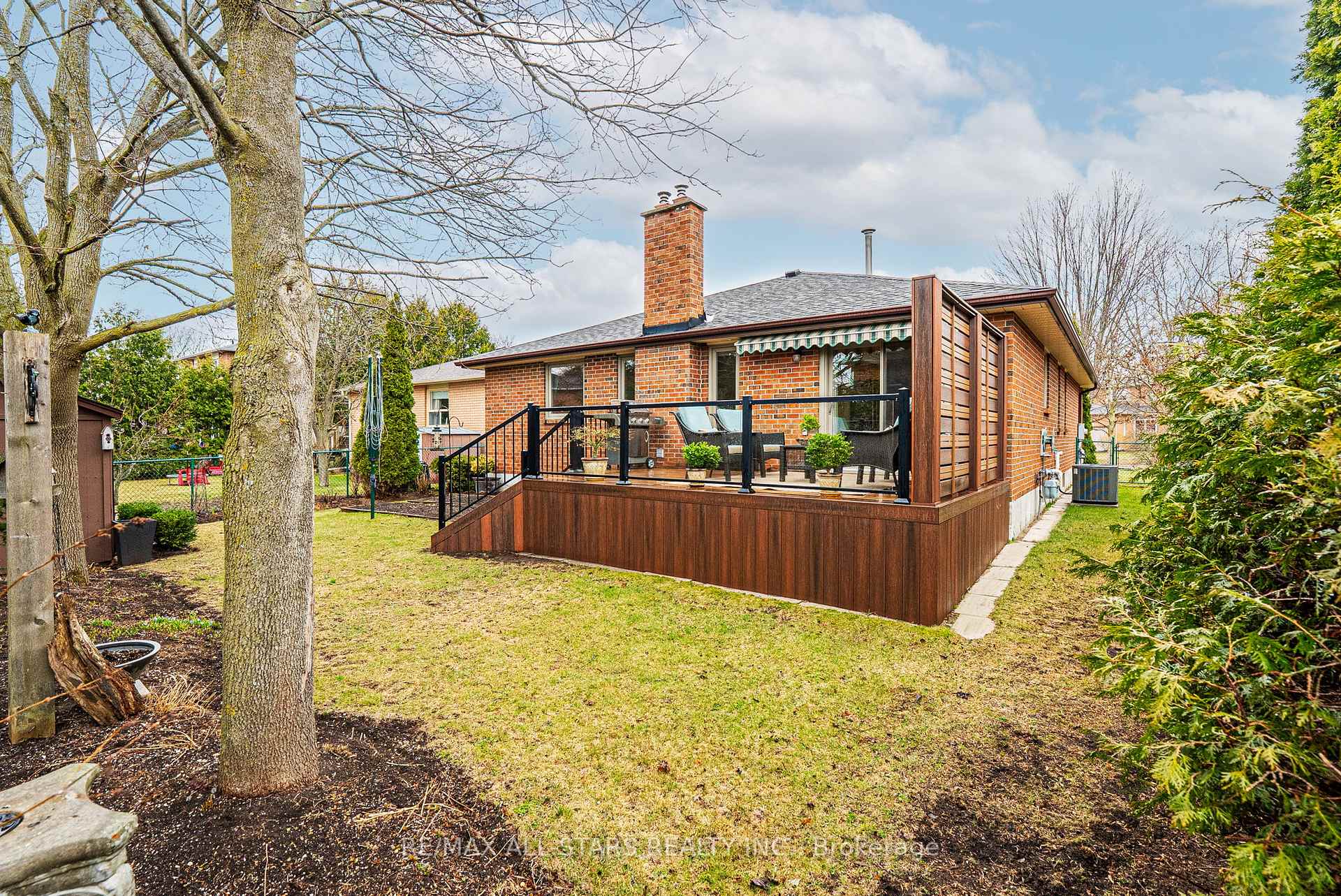 Photo 36 of 15 St Johns Court, Uxbridge — HOMEH