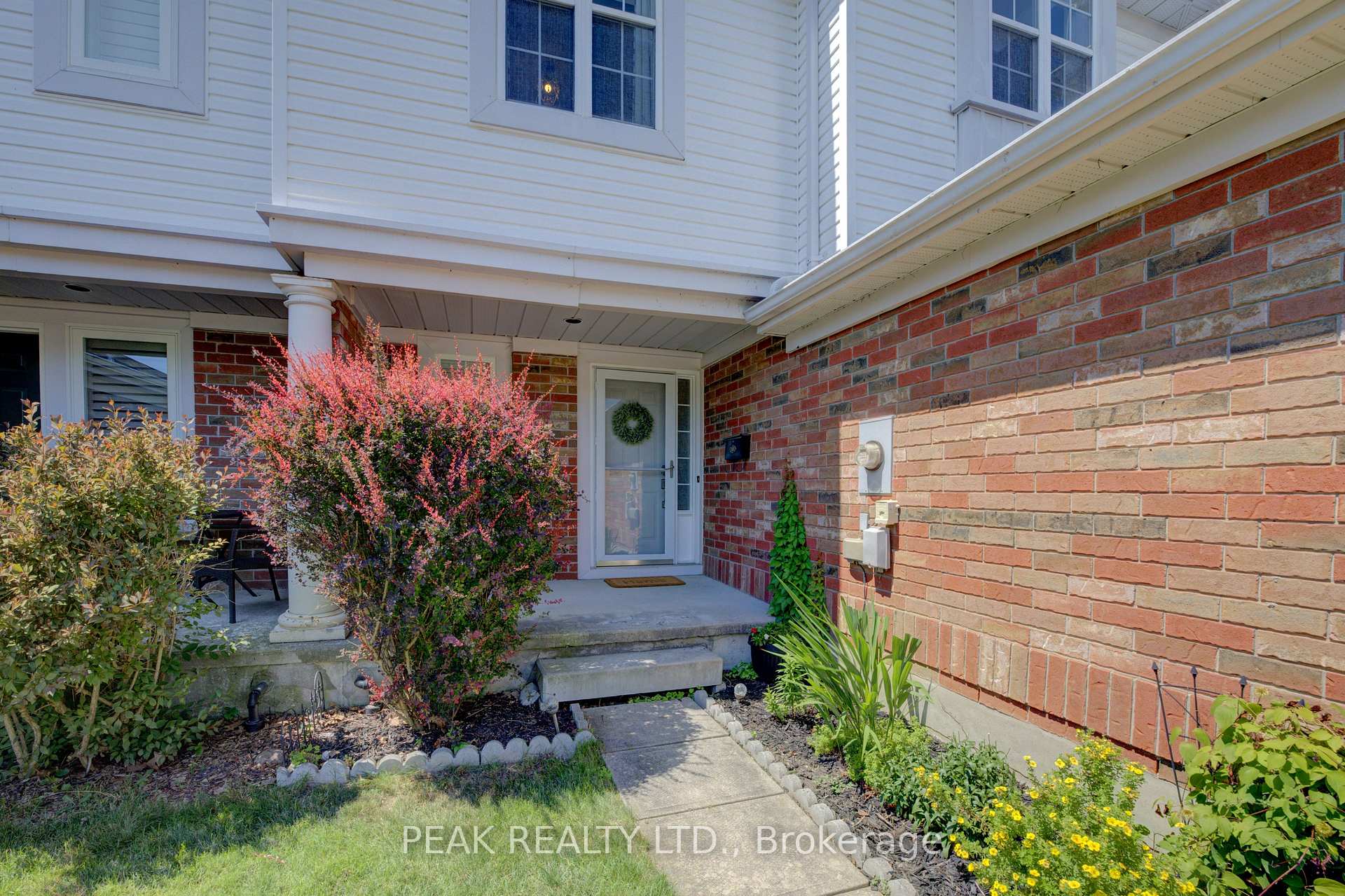 Photo 4 of 543 Mariner Drive, Waterloo — HOMEH