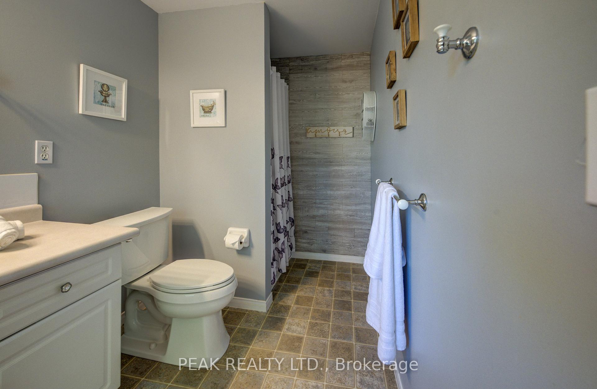 Photo 23 of 543 Mariner Drive, Waterloo — HOMEH