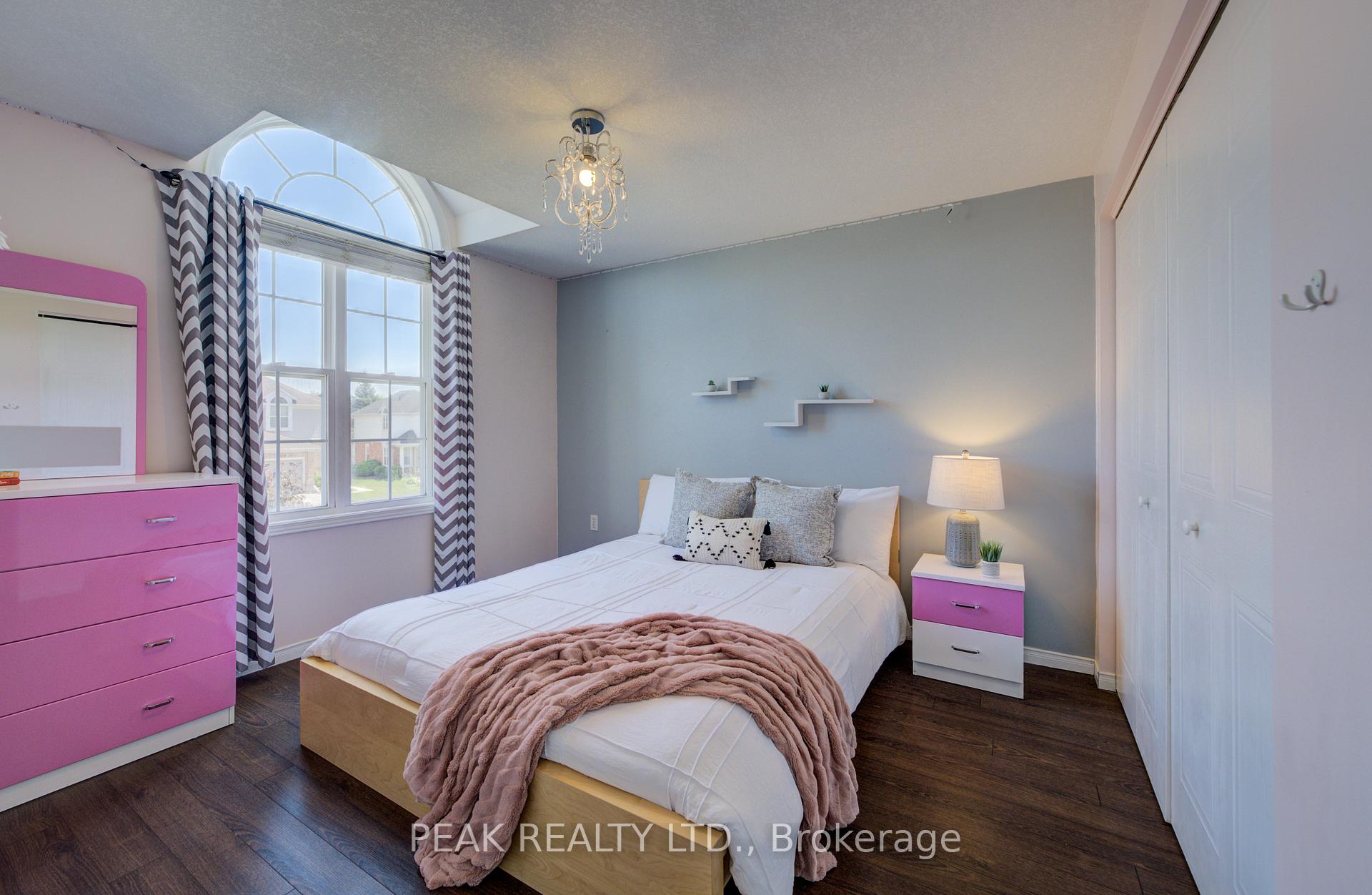 Photo 25 of 543 Mariner Drive, Waterloo — HOMEH
