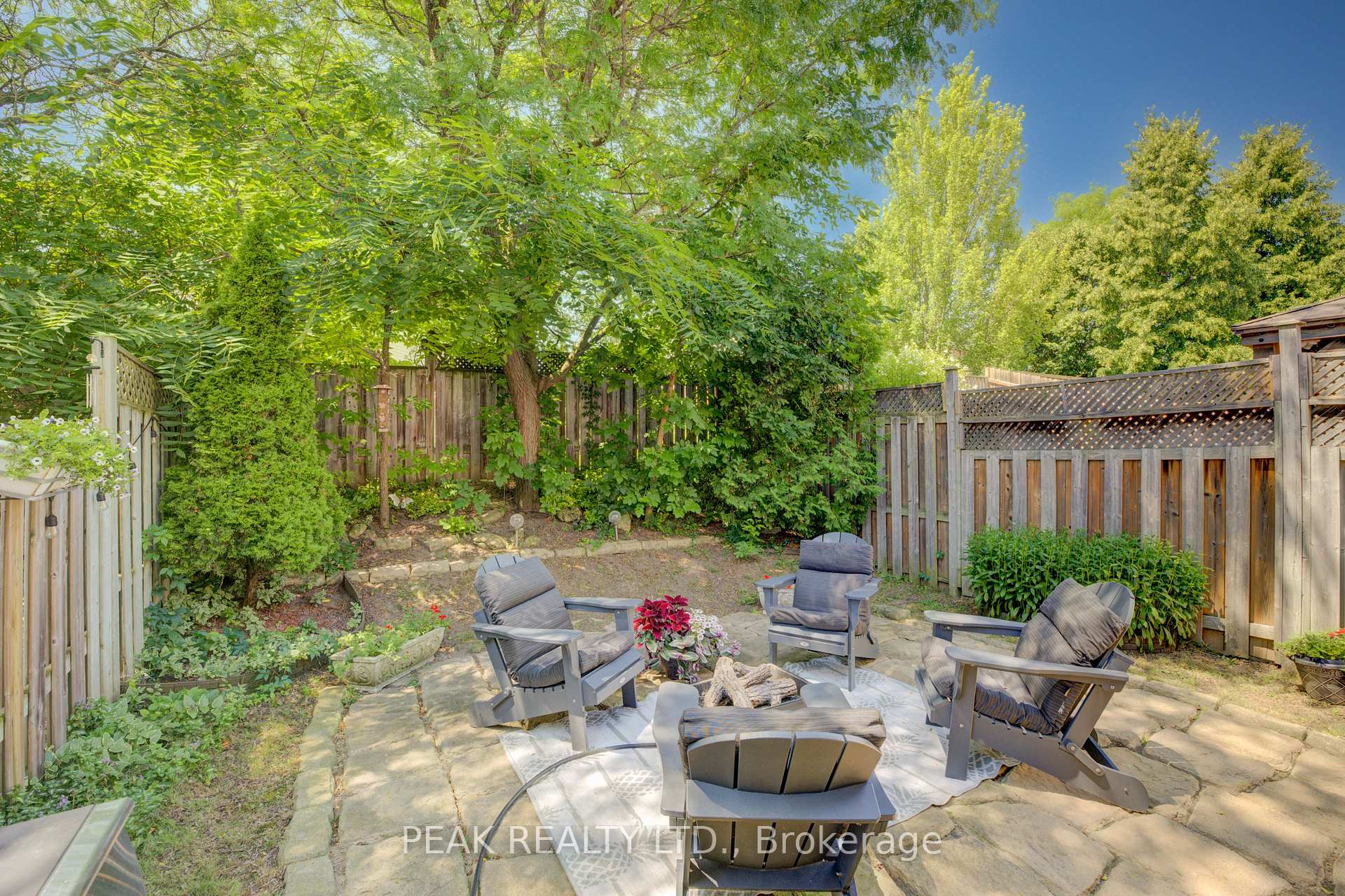 Photo 33 of 543 Mariner Drive, Waterloo — HOMEH
