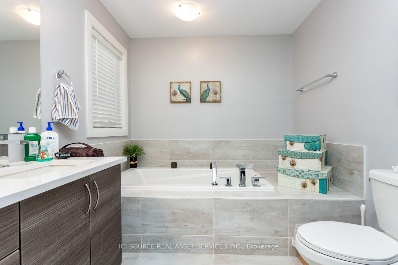 Photo 32 of 771 Carnelian Crescent, Ottawa, Riverside South/Gloucester Glen — HOMEH