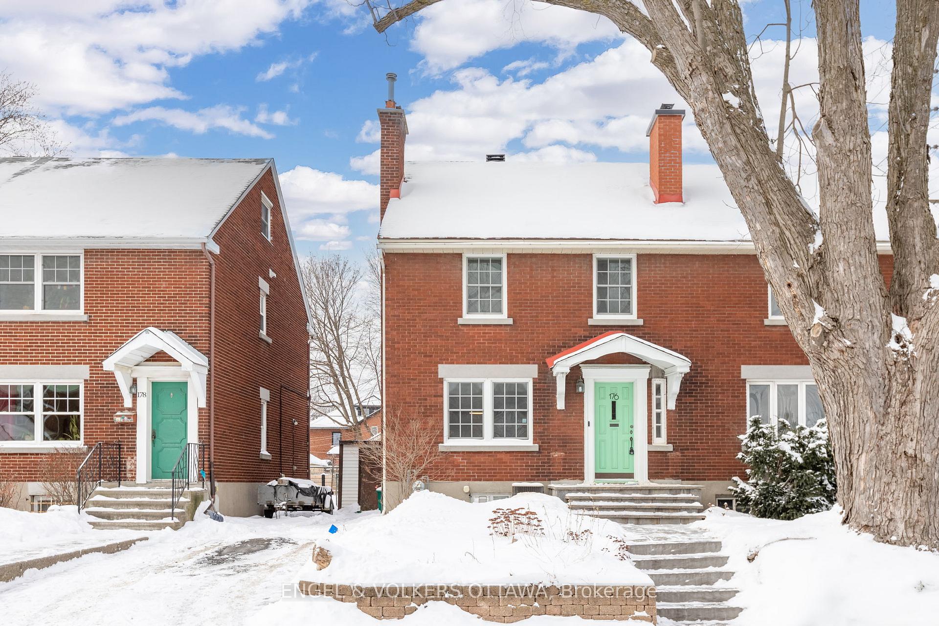 Front of 176 Breezehill Avenue N
