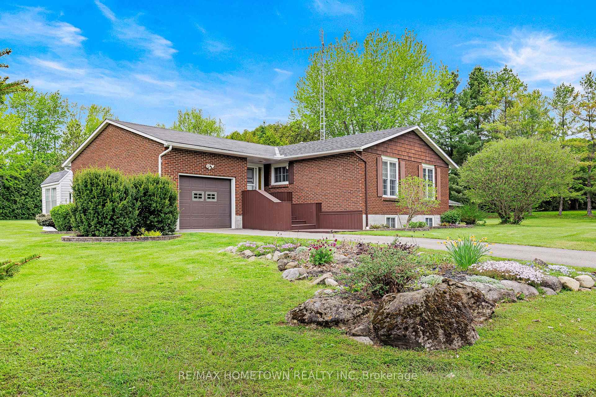 Photo 9 of 1 Maitland Drive, Augusta, Augusta Twp — HOMEH