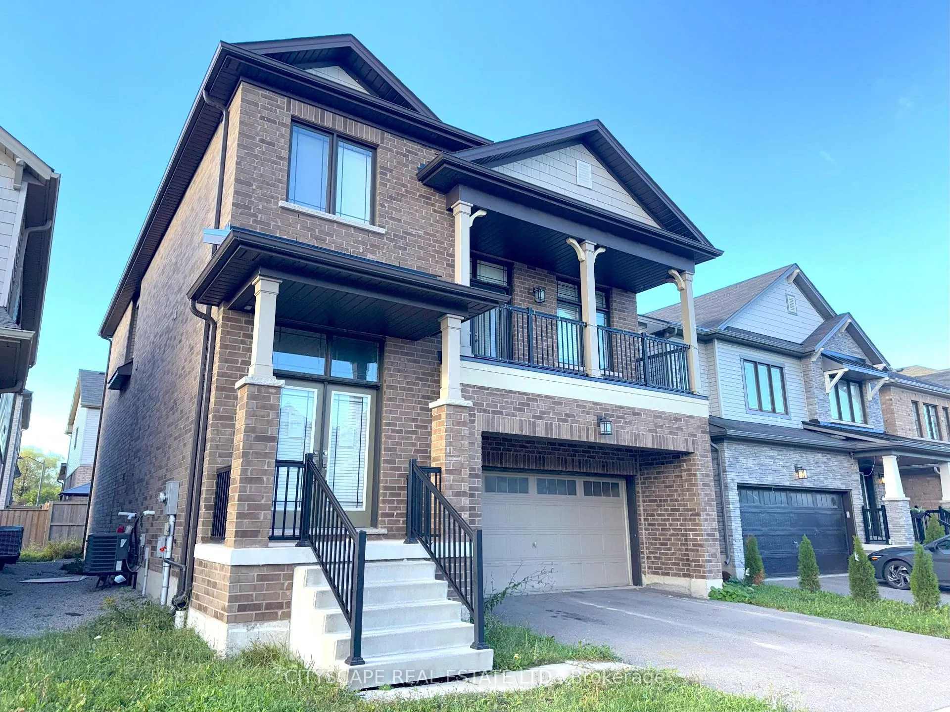 Photo 3 of 16 Pagebrook Crescent, Hamilton, Stoney Creek Mountain — HOMEH
