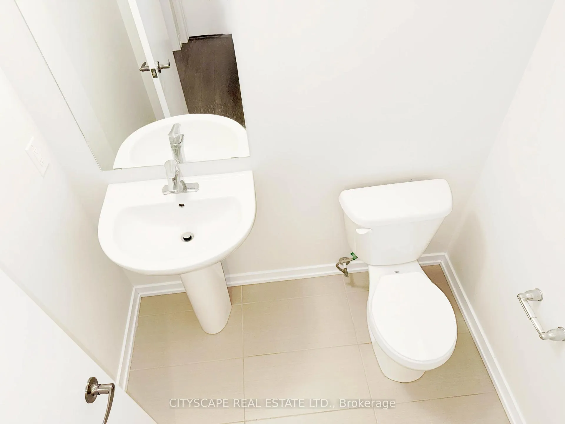 Photo 46 of 16 Pagebrook Crescent, Hamilton, Stoney Creek Mountain — HOMEH