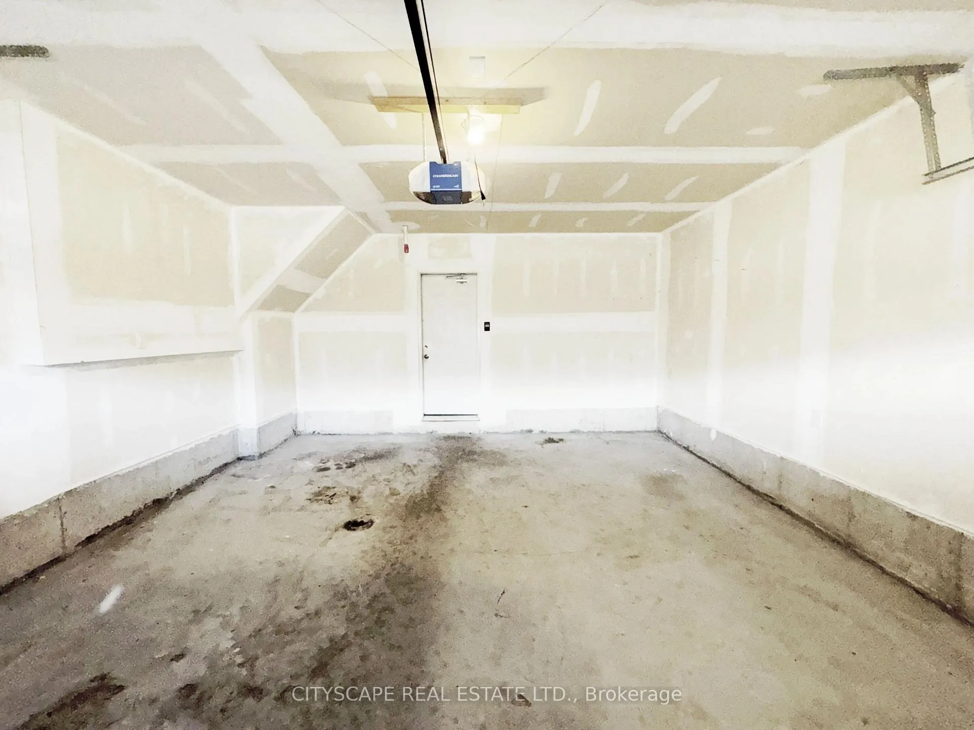 Photo 48 of 16 Pagebrook Crescent, Hamilton, Stoney Creek Mountain — HOMEH