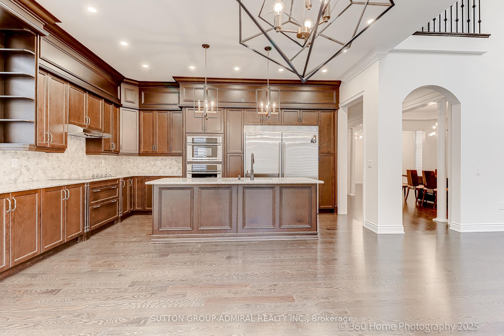 Photo 5 of 107 Queen Filomena Avenue, Vaughan, Patterson — HOMEH