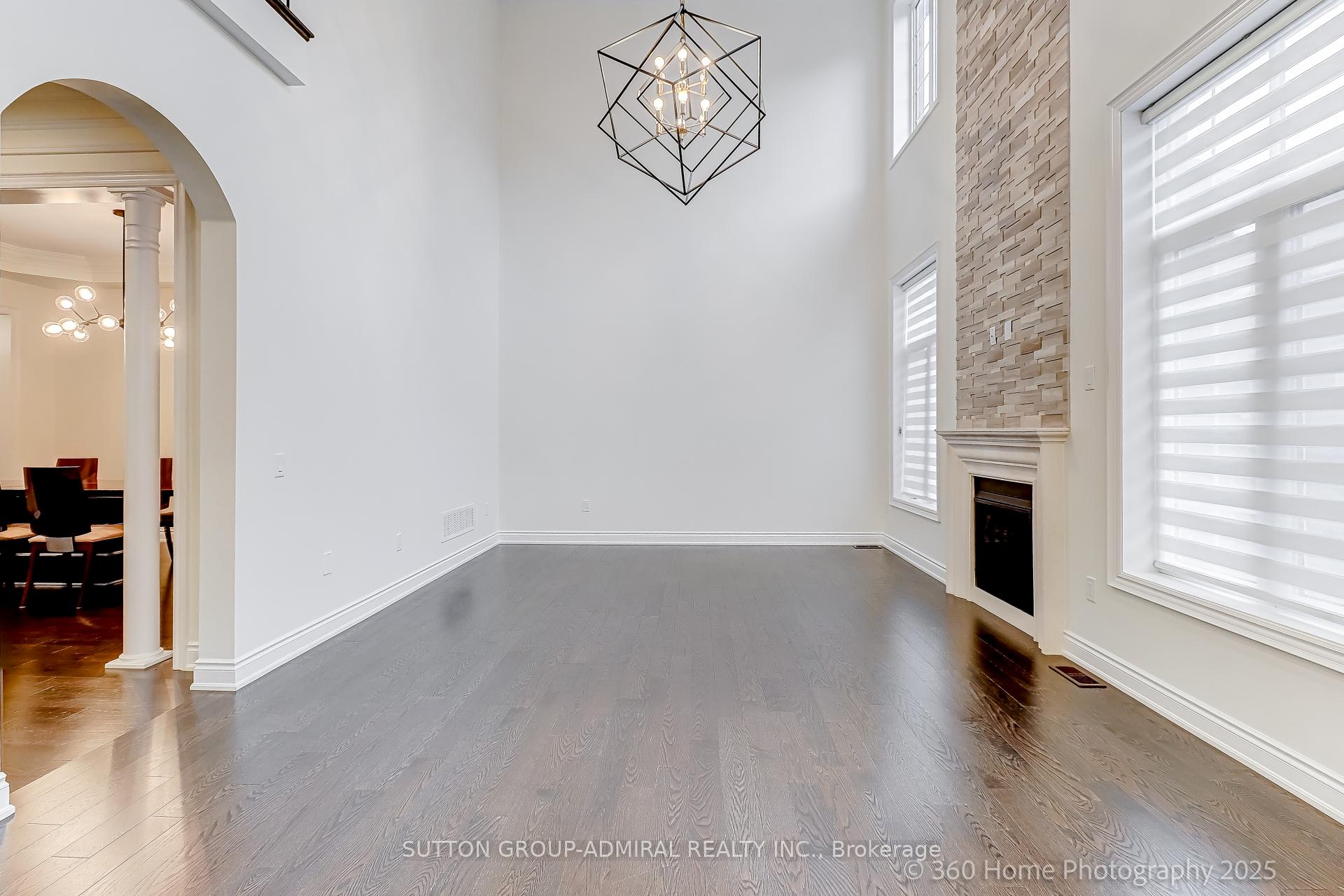 Photo 6 of 107 Queen Filomena Avenue, Vaughan, Patterson — HOMEH