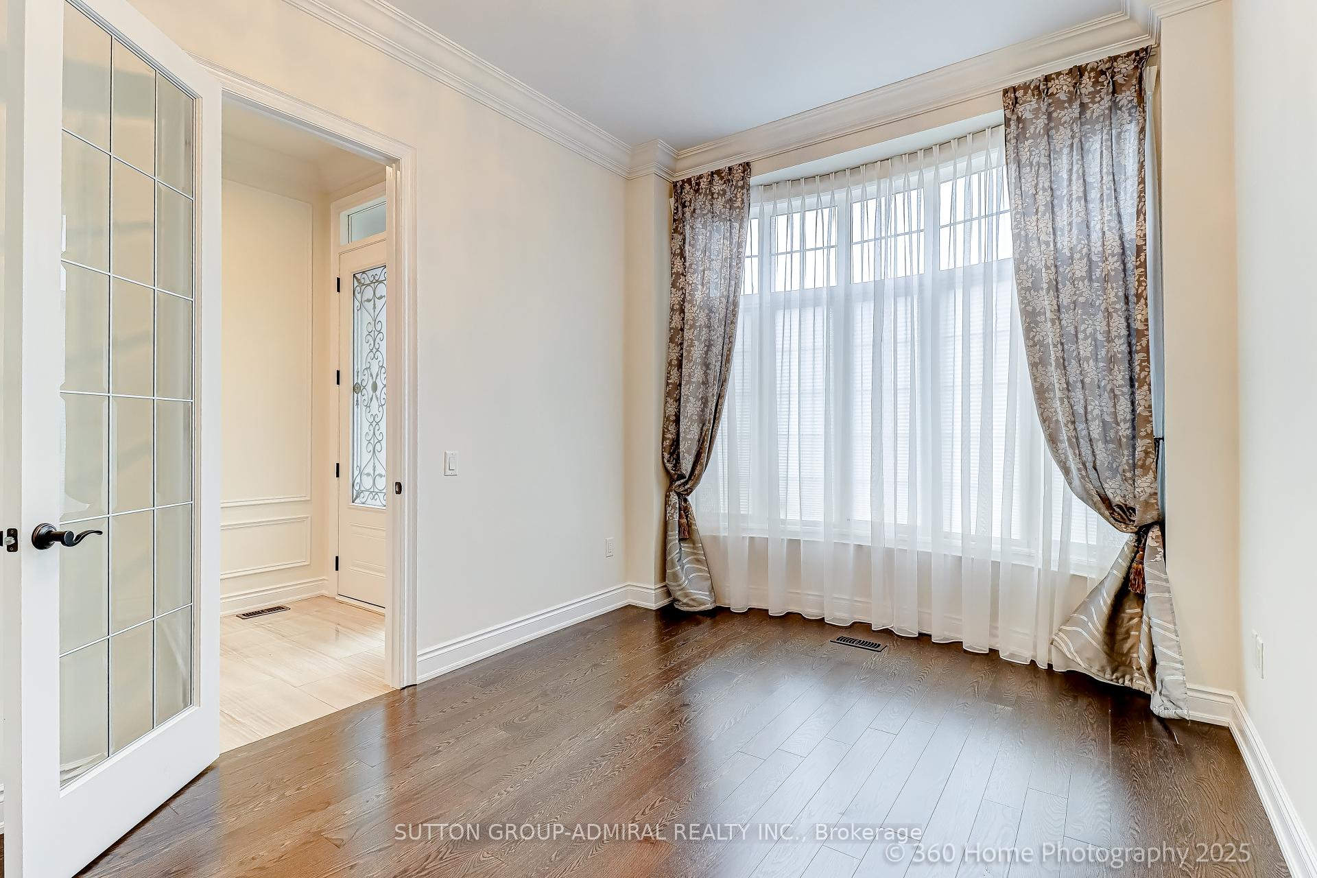 Photo 9 of 107 Queen Filomena Avenue, Vaughan, Patterson — HOMEH