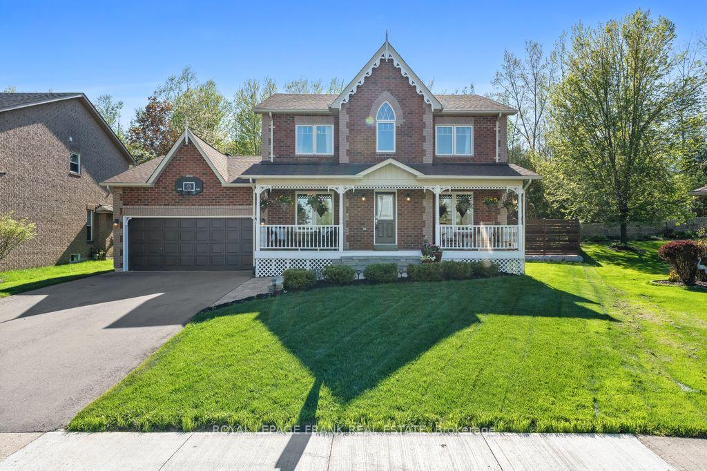 Photo 2 of 20 Galloway Crescent, Uxbridge — HOMEH