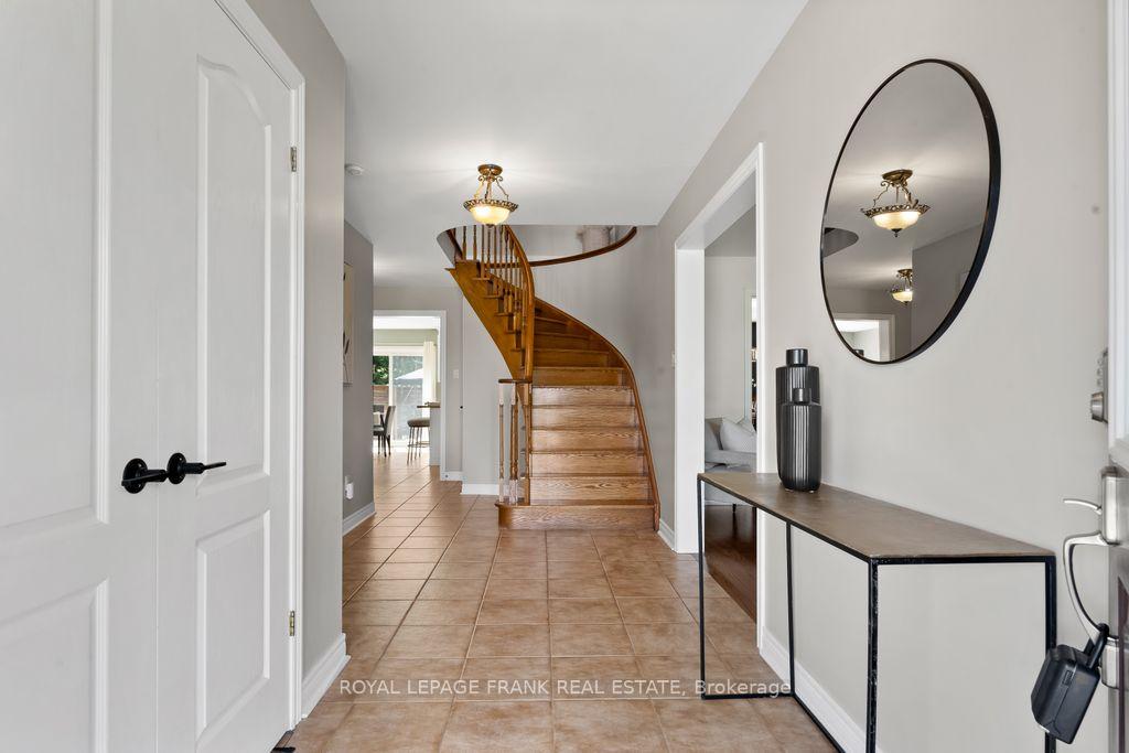 Photo 6 of 20 Galloway Crescent, Uxbridge — HOMEH