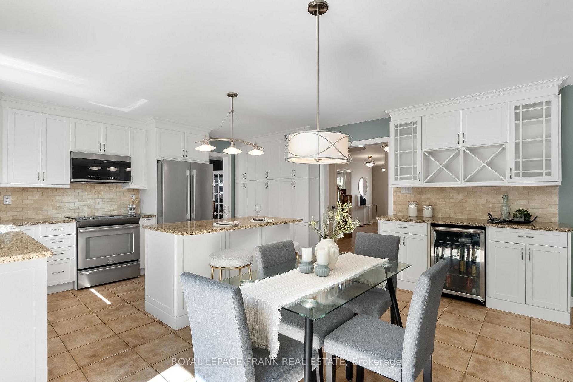 Photo 14 of 20 Galloway Crescent, Uxbridge — HOMEH