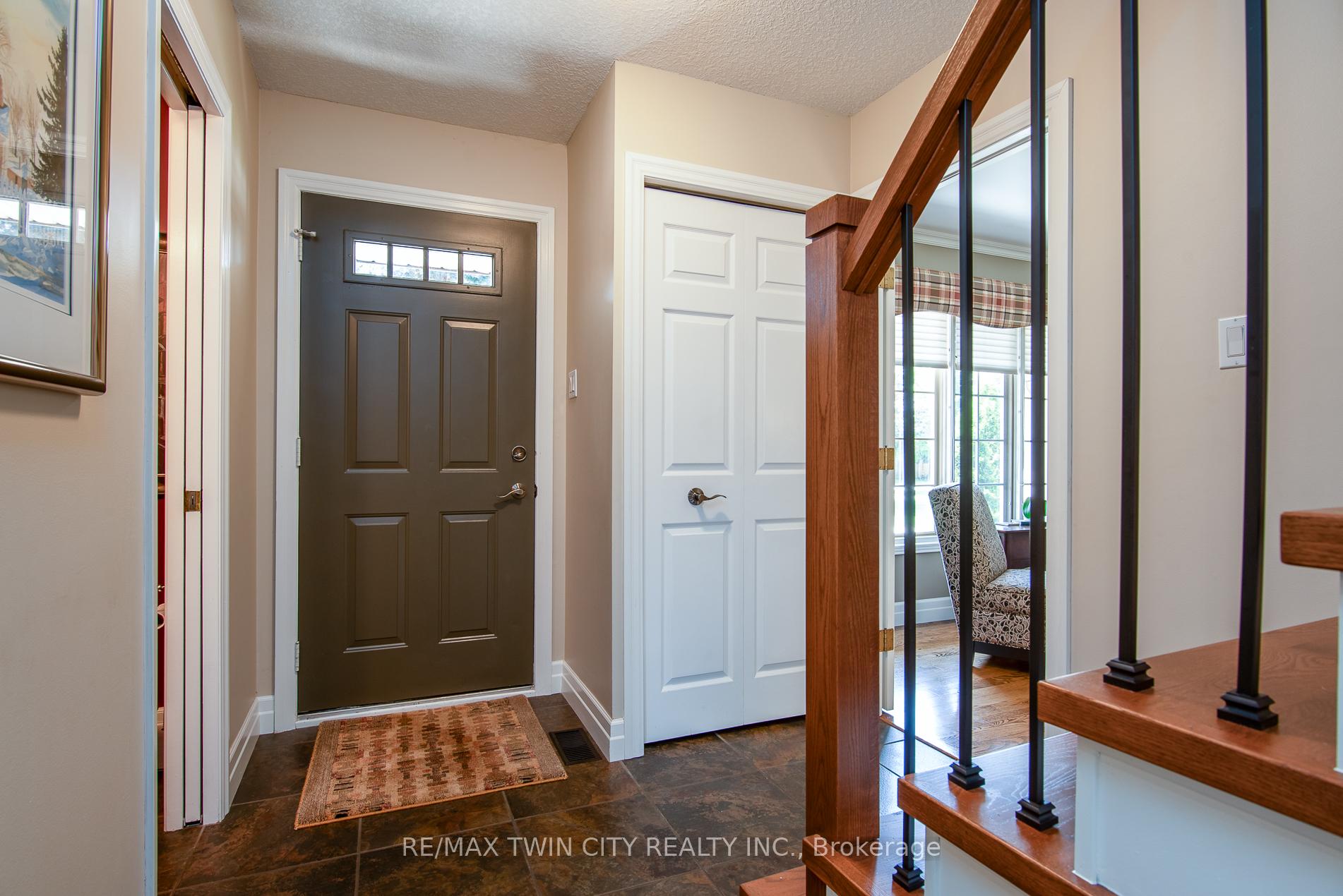 Photo 11 of 162 Ambleside Court, Waterloo — HOMEH