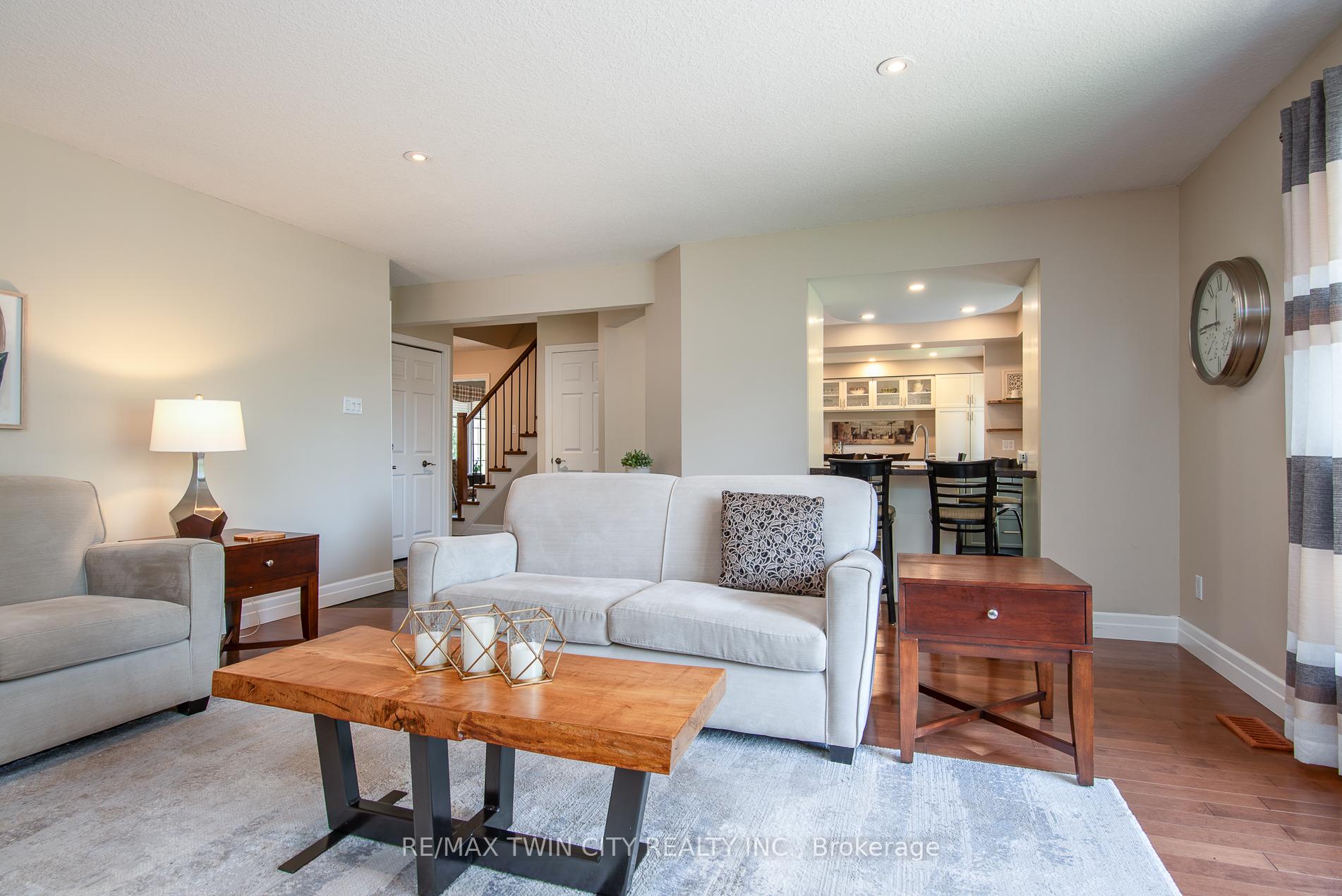 Photo 16 of 162 Ambleside Court, Waterloo — HOMEH