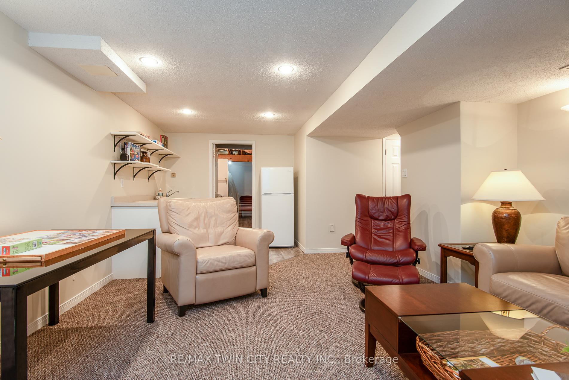 Photo 41 of 162 Ambleside Court, Waterloo — HOMEH