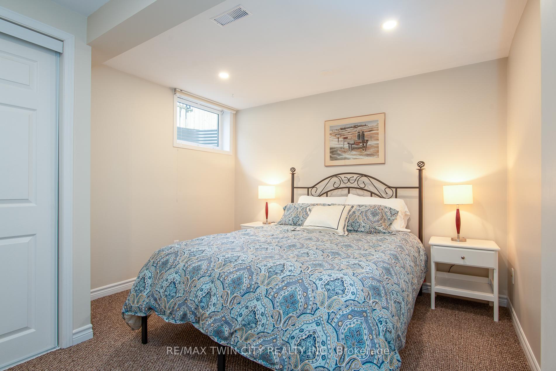 Photo 47 of 162 Ambleside Court, Waterloo — HOMEH