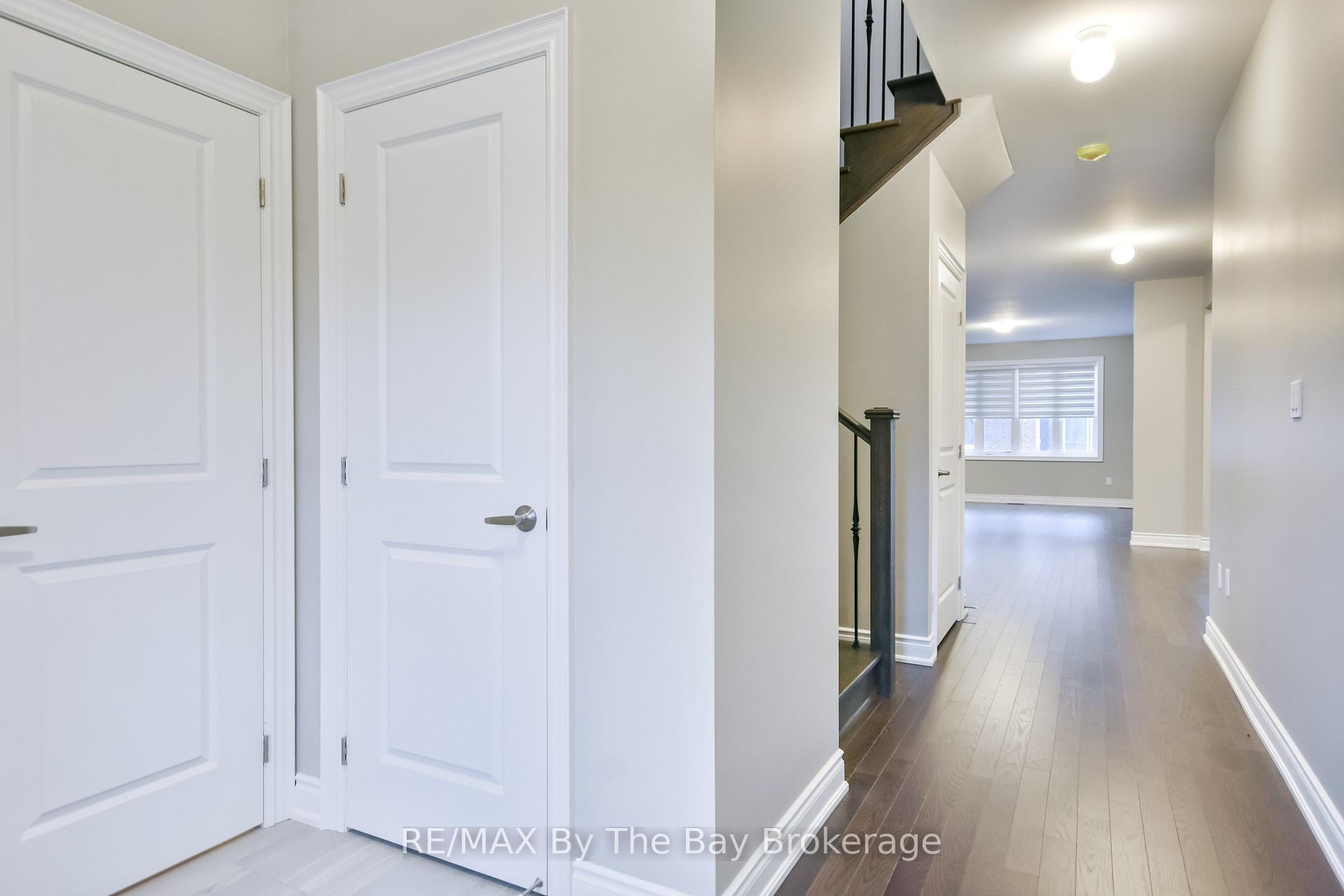 Photo 4 of 21 Amber Drive, Wasaga Beach — HOMEH