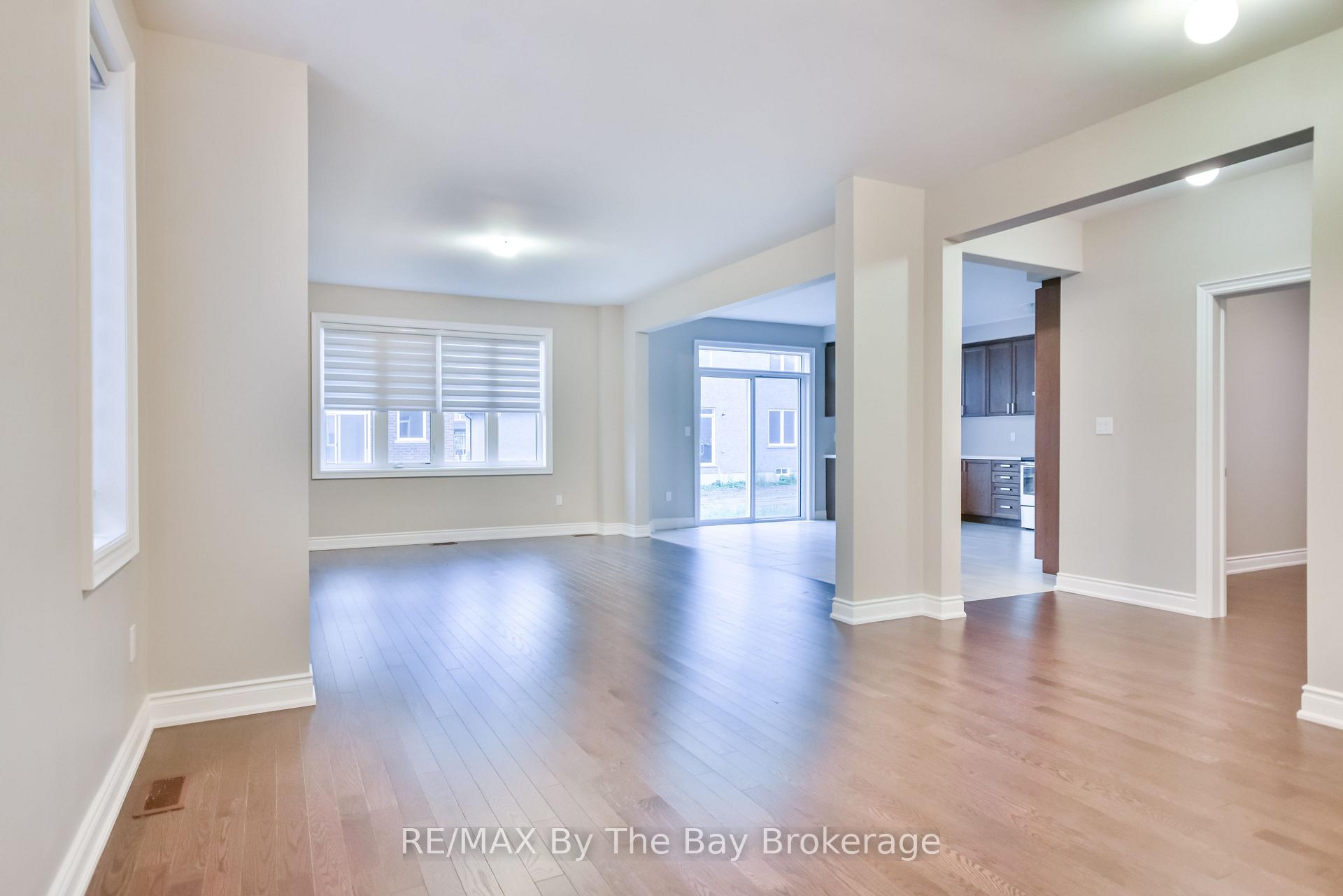 Photo 9 of 21 Amber Drive, Wasaga Beach — HOMEH
