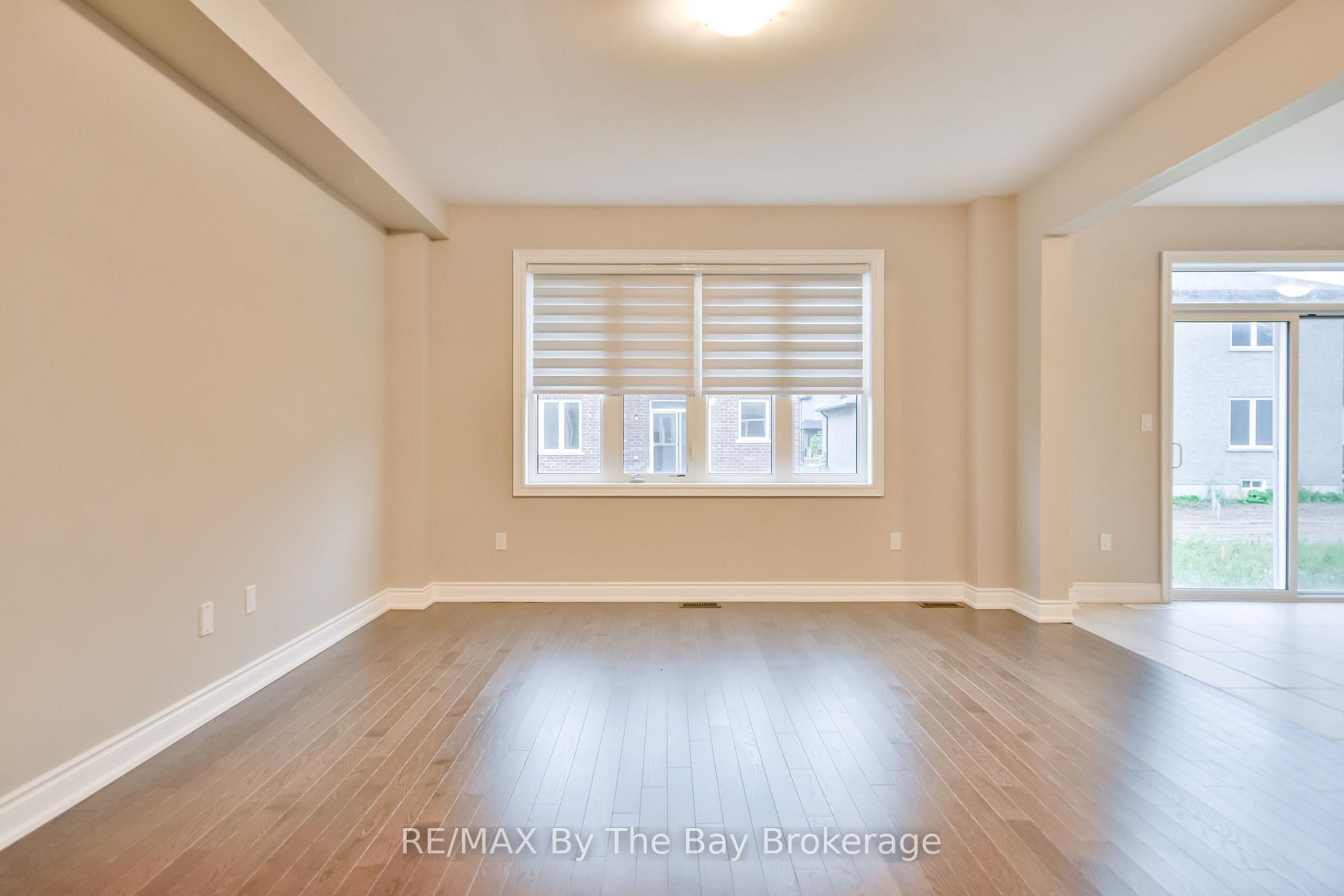 Photo 10 of 21 Amber Drive, Wasaga Beach — HOMEH