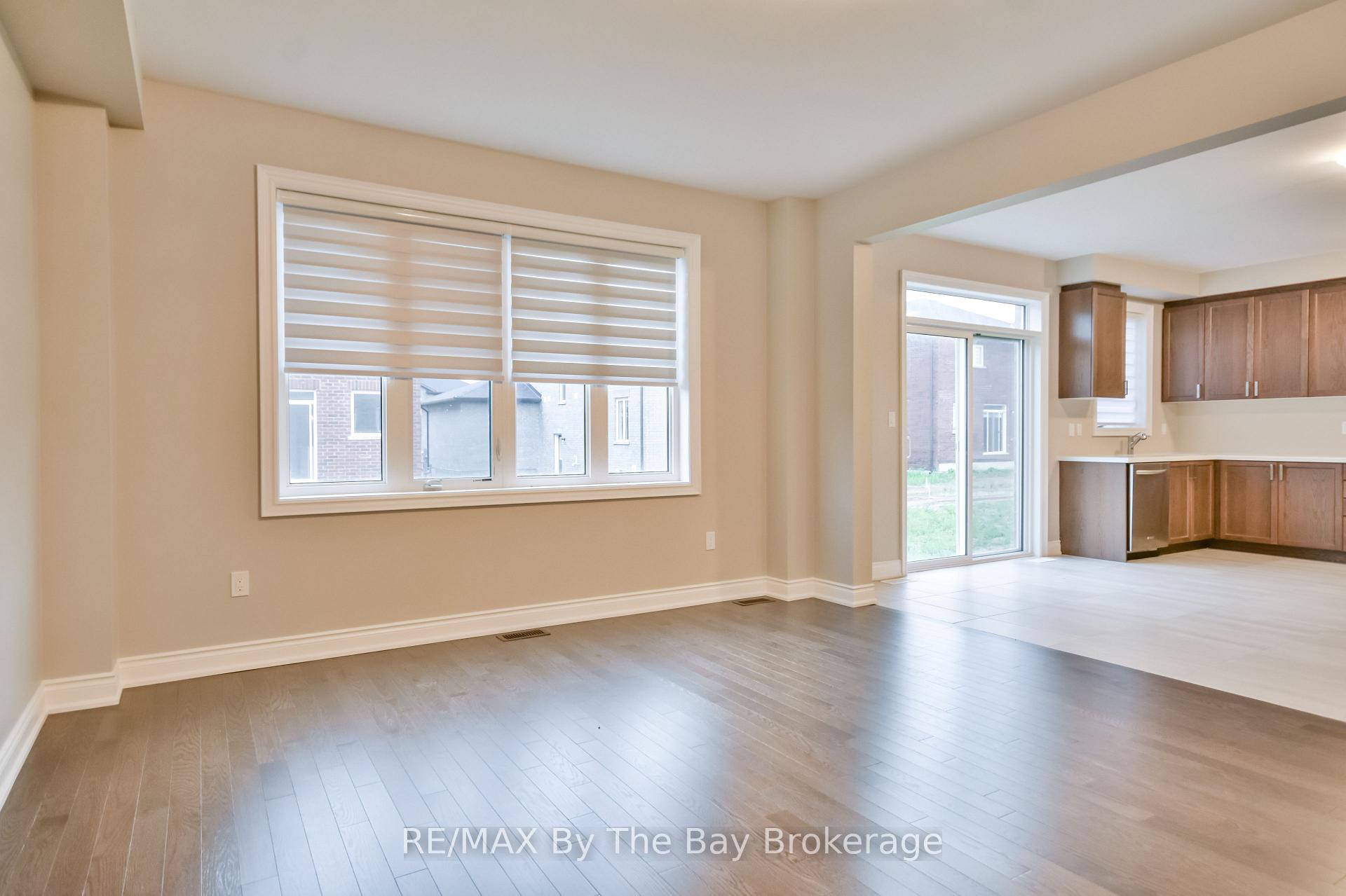 Photo 11 of 21 Amber Drive, Wasaga Beach — HOMEH