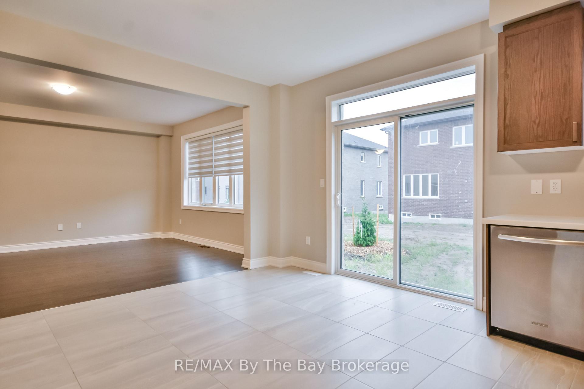 Photo 18 of 21 Amber Drive, Wasaga Beach — HOMEH