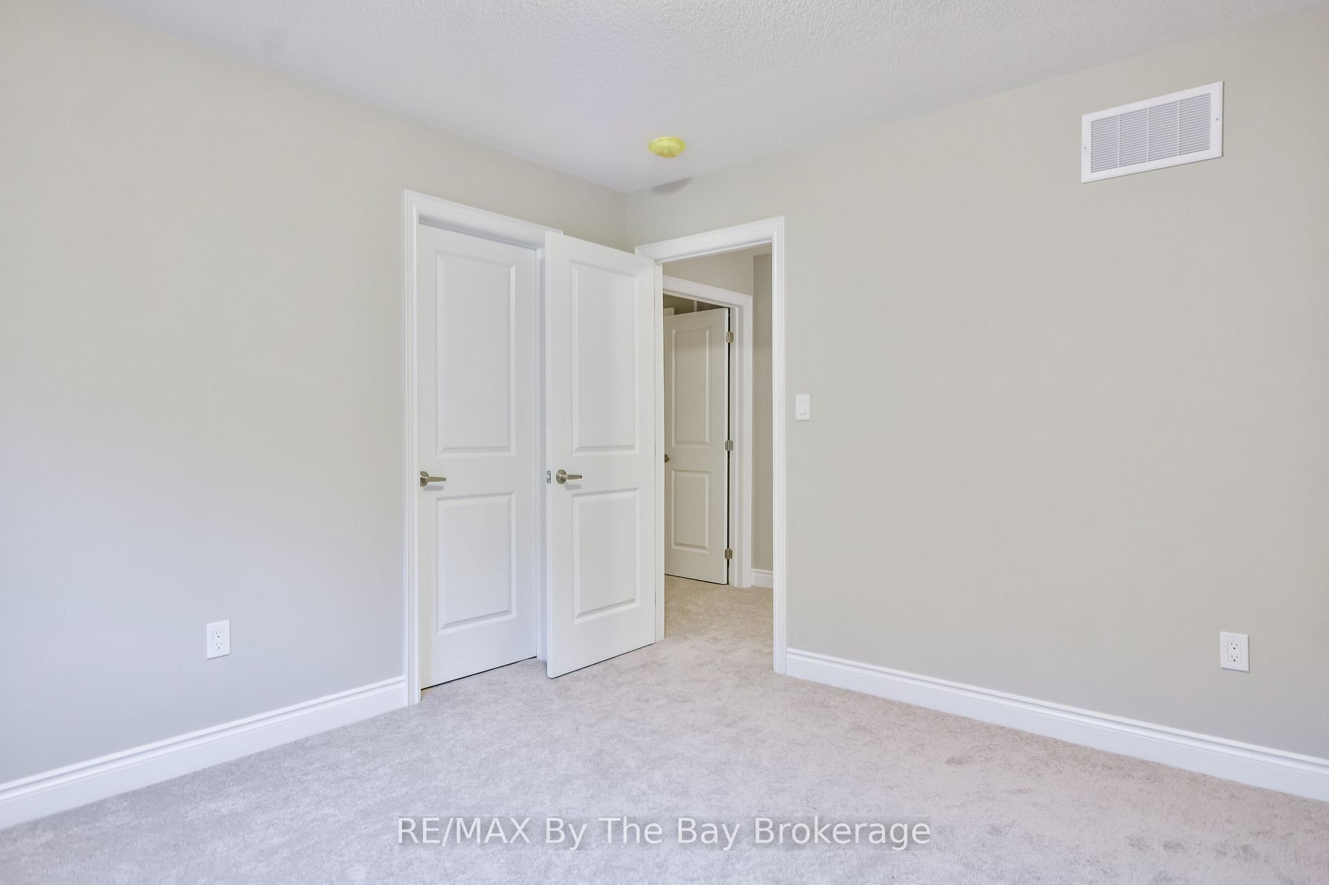 Photo 33 of 21 Amber Drive, Wasaga Beach — HOMEH