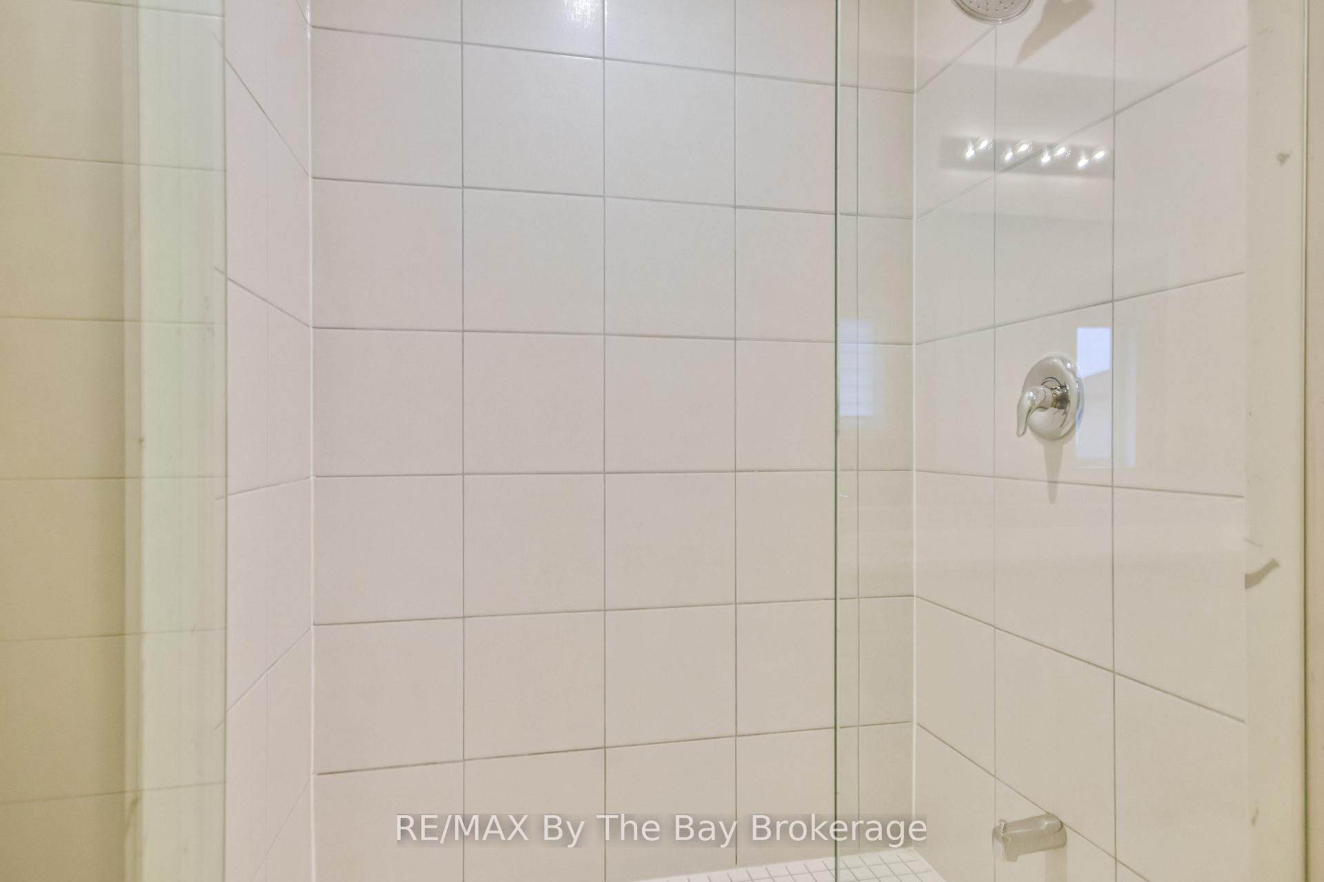Photo 43 of 21 Amber Drive, Wasaga Beach — HOMEH