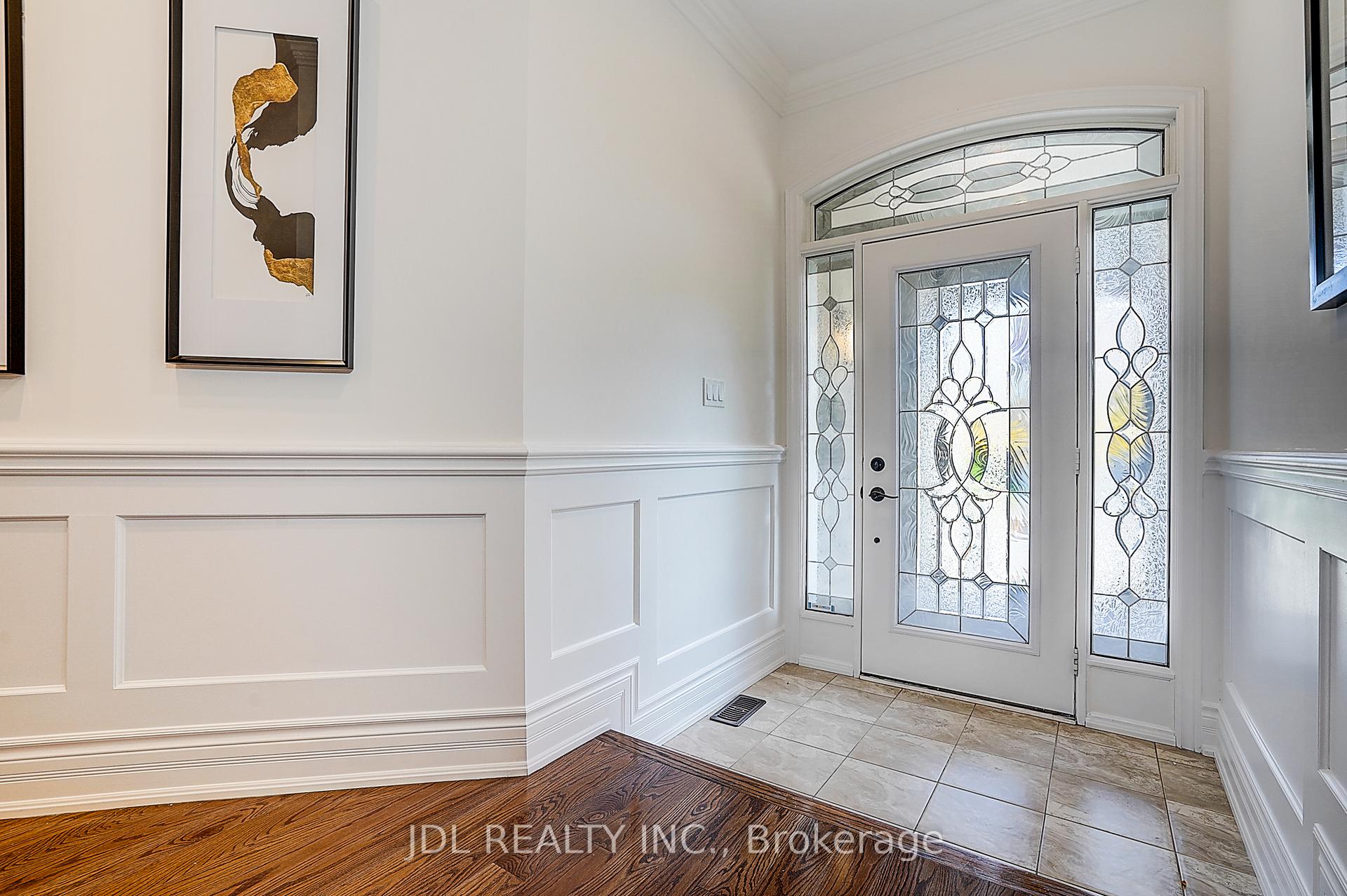 Photo 5 of 26 Santa Amato Crescent, Vaughan, Patterson — HOMEH