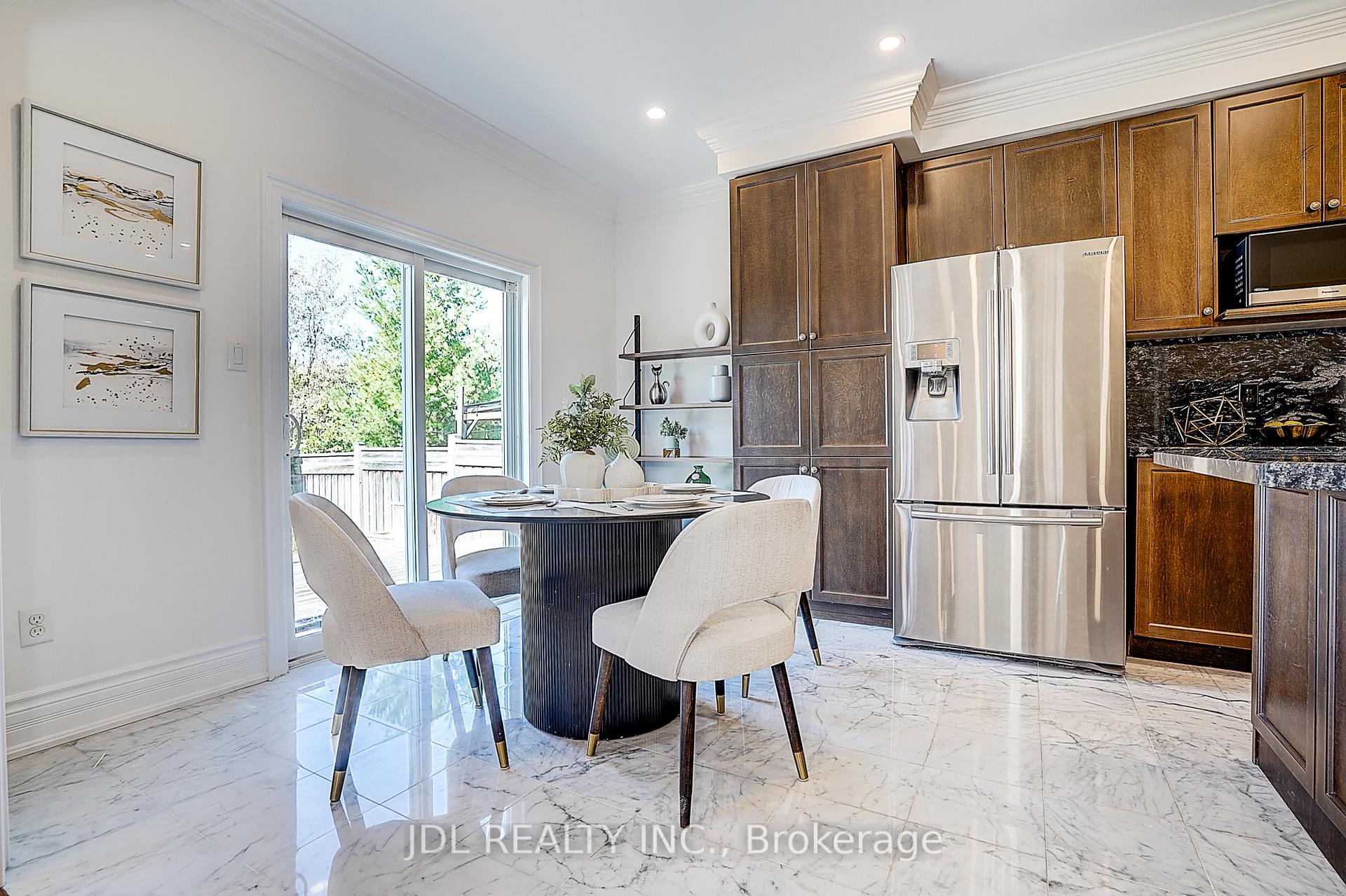 Photo 18 of 26 Santa Amato Crescent, Vaughan, Patterson — HOMEH
