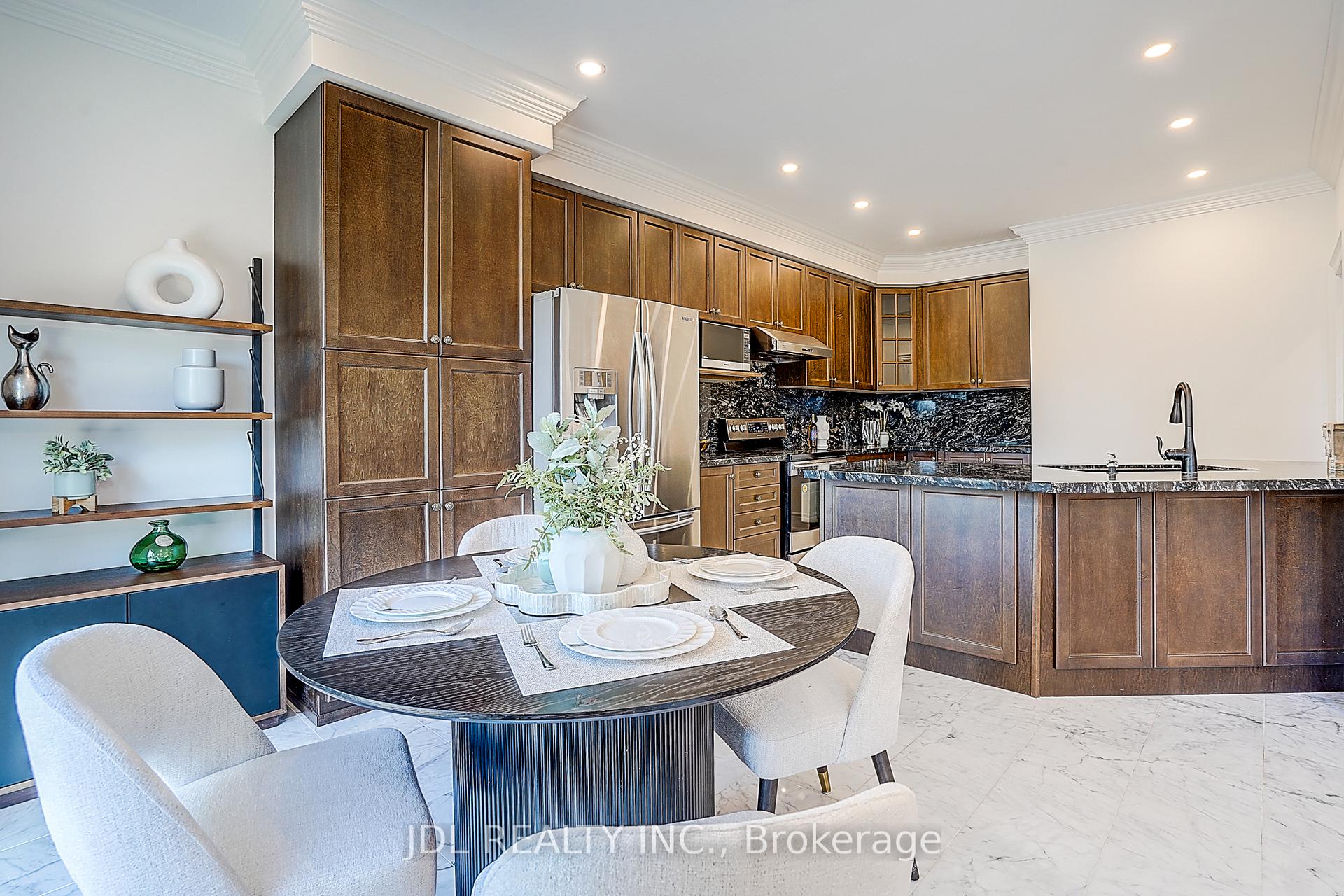 Photo 19 of 26 Santa Amato Crescent, Vaughan, Patterson — HOMEH