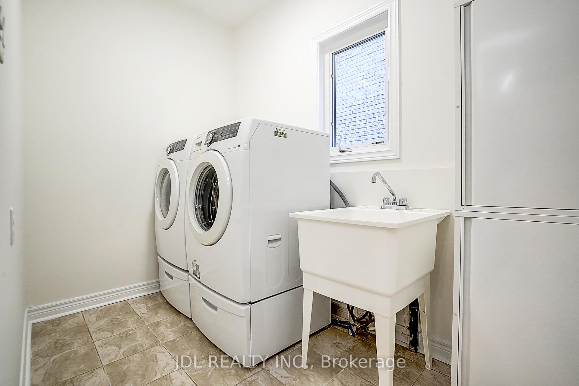 Photo 24 of 26 Santa Amato Crescent, Vaughan, Patterson — HOMEH