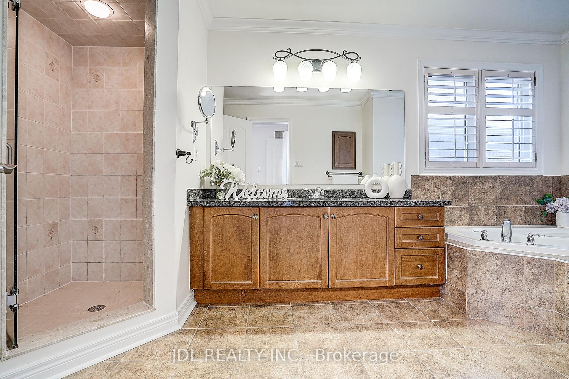 Photo 30 of 26 Santa Amato Crescent, Vaughan, Patterson — HOMEH