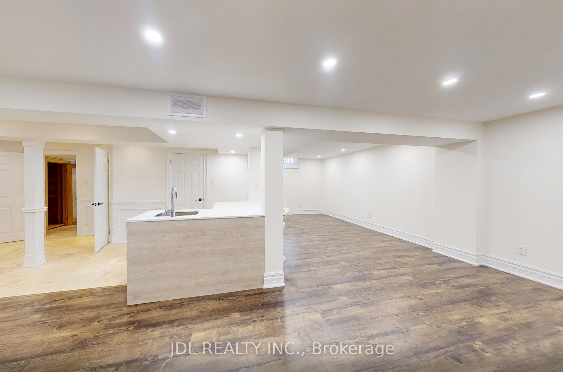Photo 44 of 26 Santa Amato Crescent, Vaughan, Patterson — HOMEH