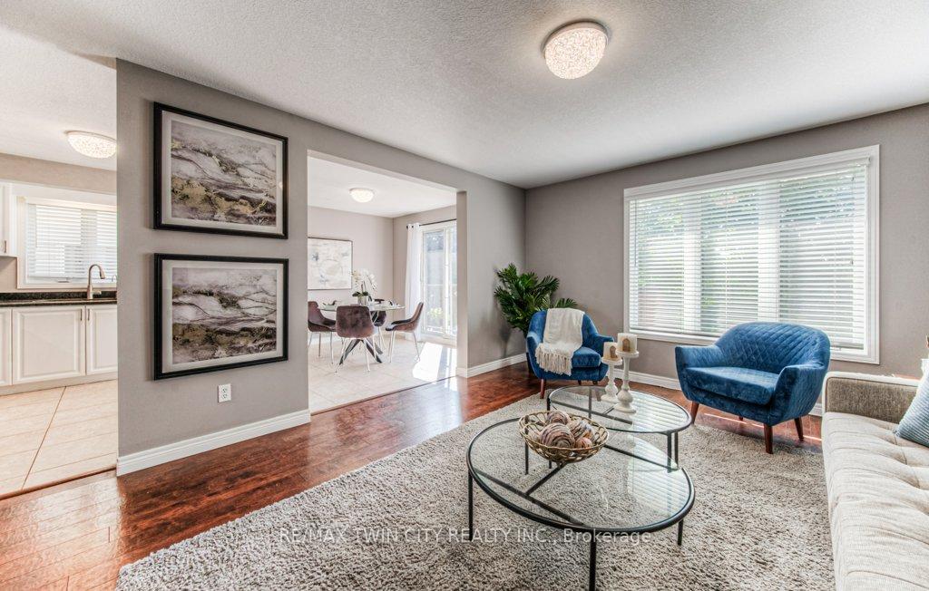 Photo 10 of 648 Brandenburg Boulevard, Waterloo — HOMEH