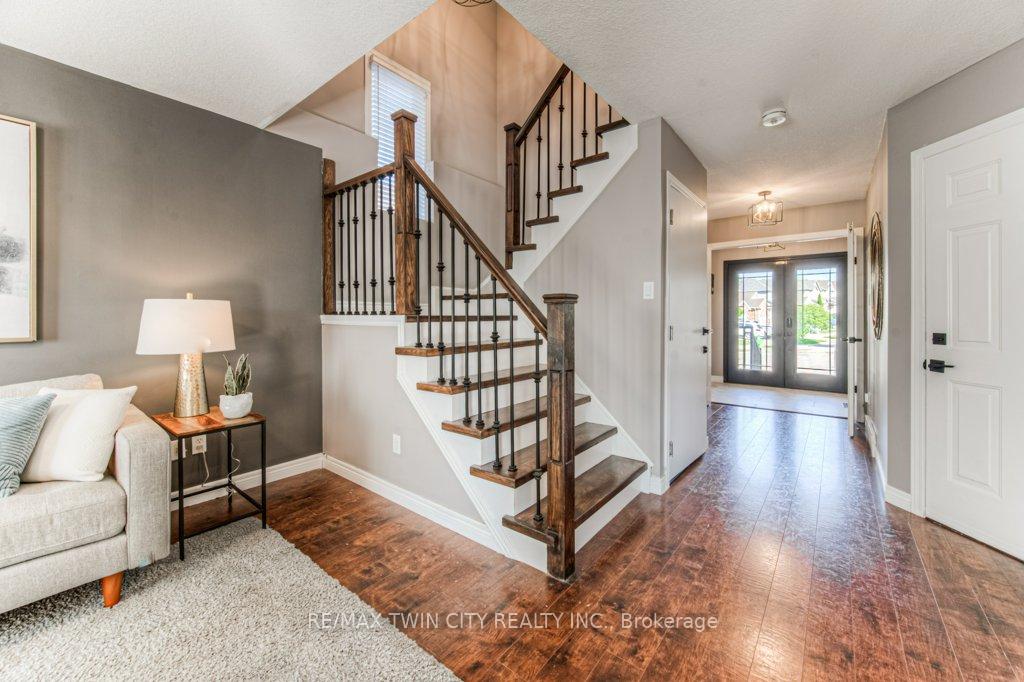 Photo 13 of 648 Brandenburg Boulevard, Waterloo — HOMEH