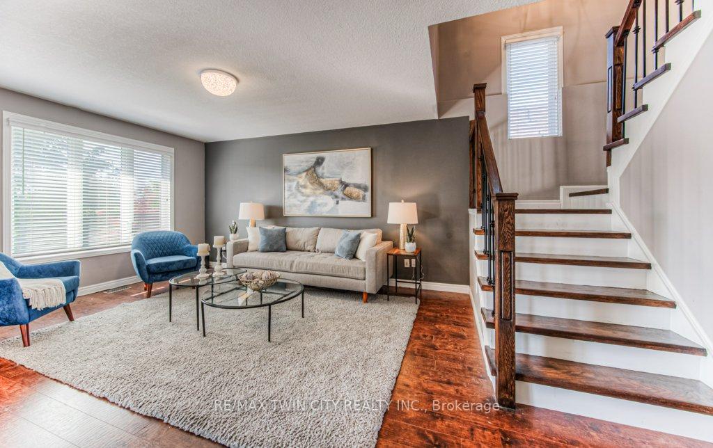 Photo 14 of 648 Brandenburg Boulevard, Waterloo — HOMEH